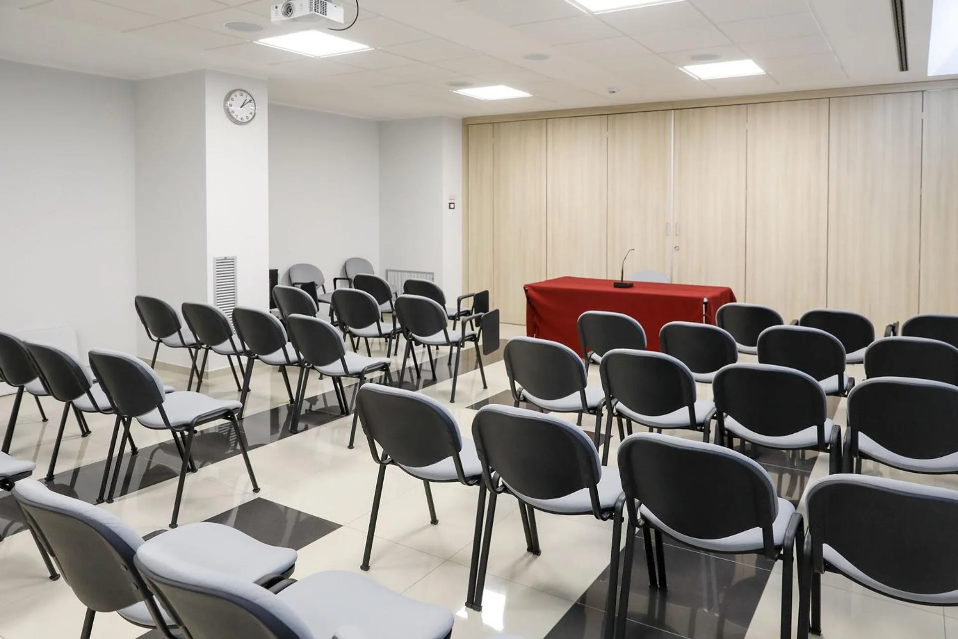 Business facilities in Casa per Ferie San Juan de Ávila