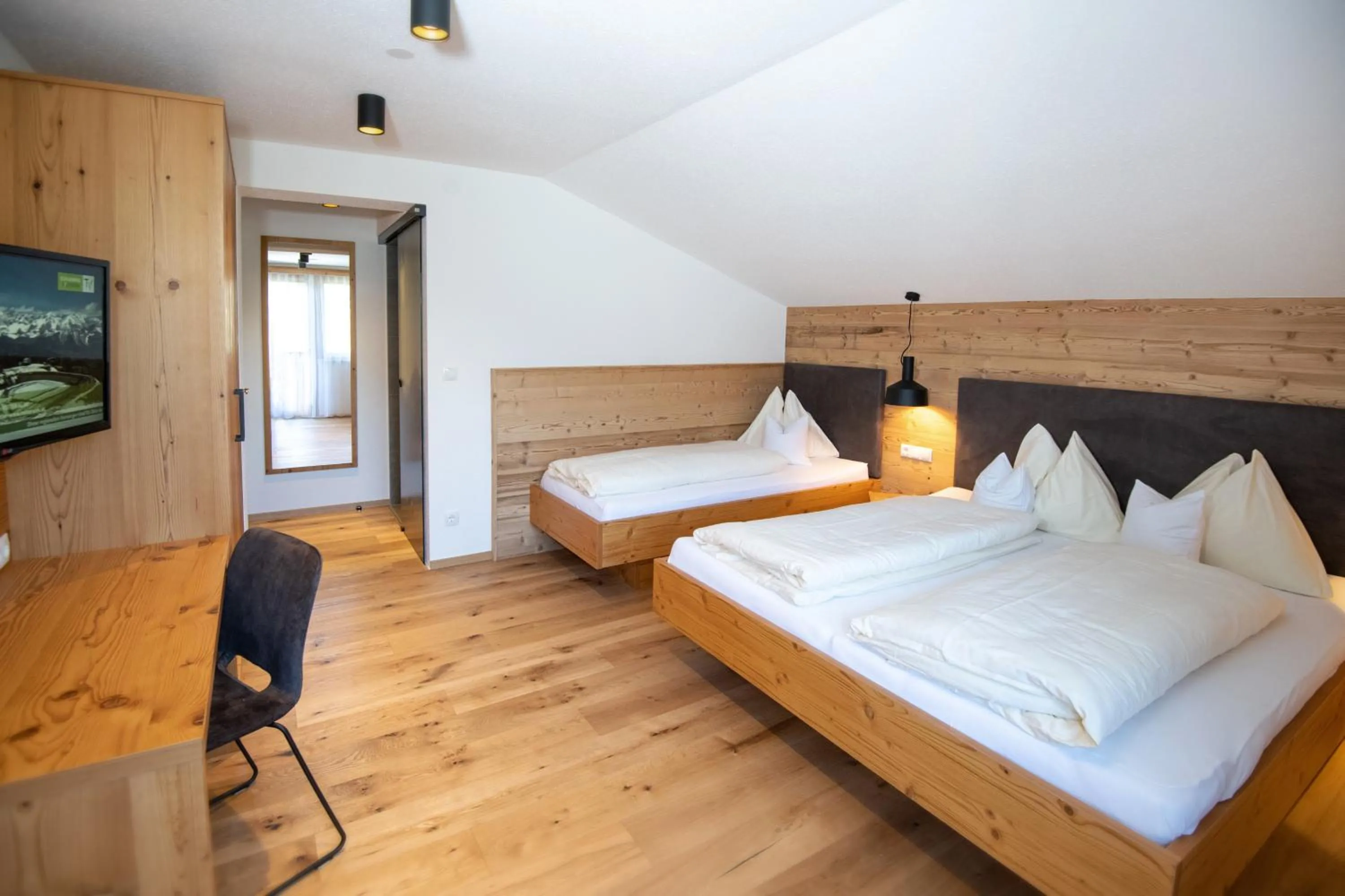 Two-Bedroom Apartment in Urlpoldhof