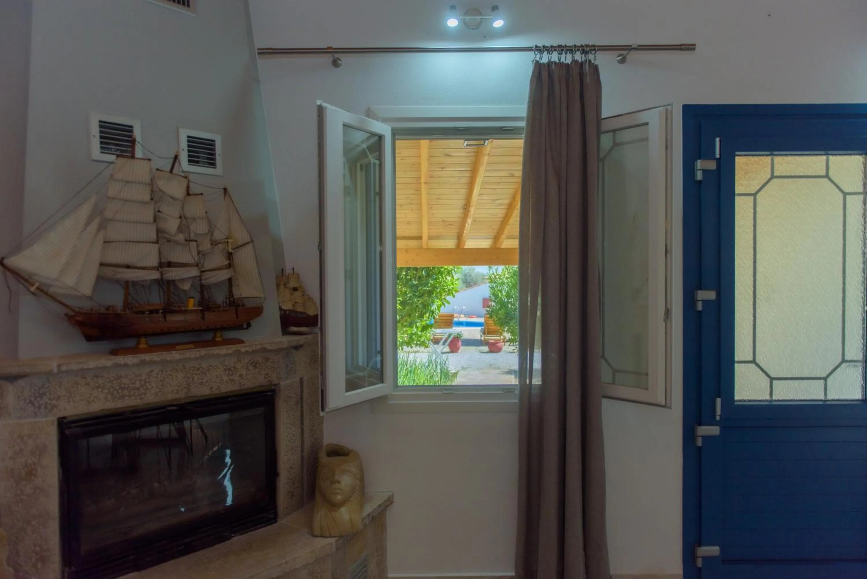 Anastasia Apartments