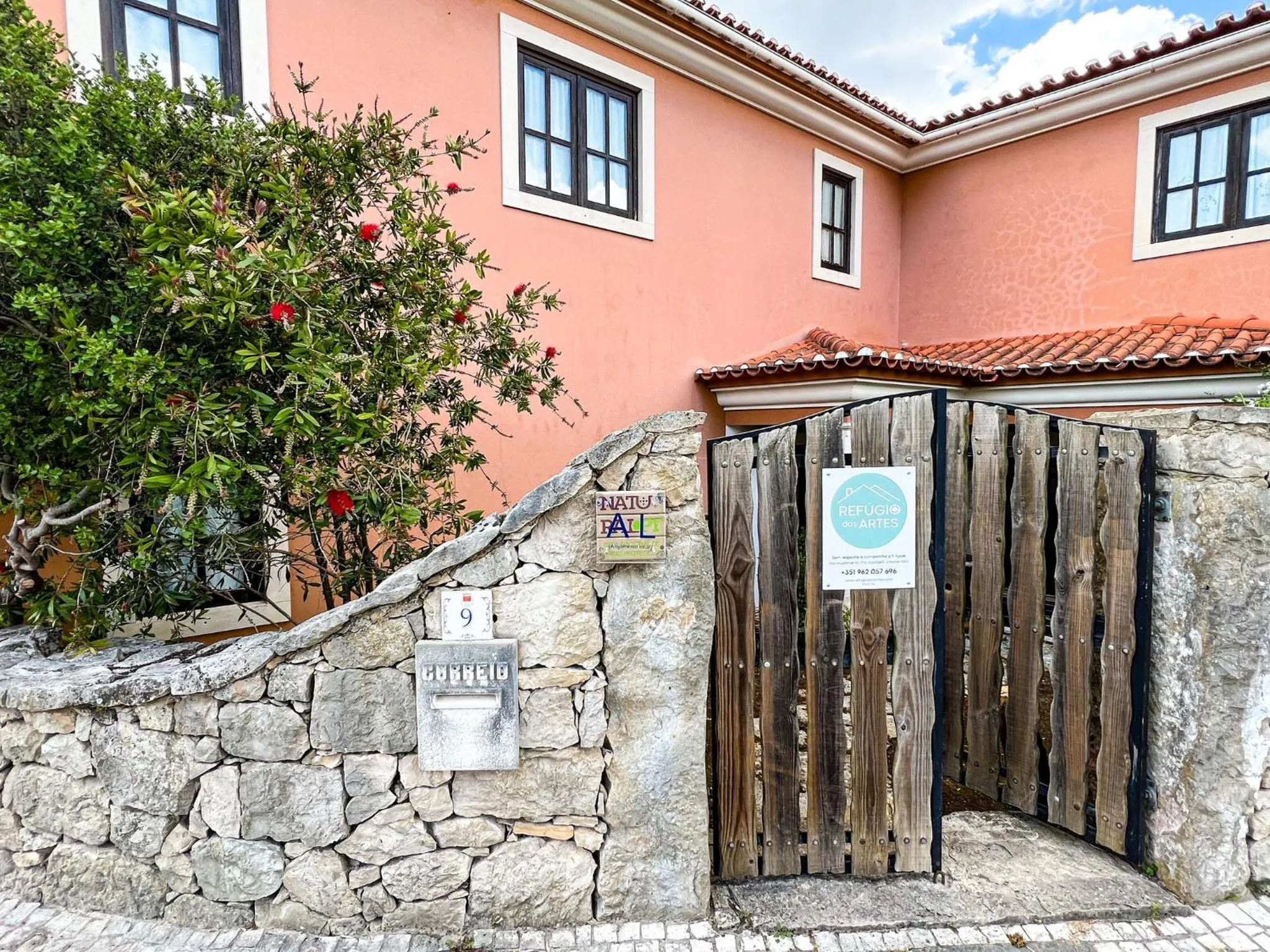 Property building in Refúgio das Artes Guesthouse