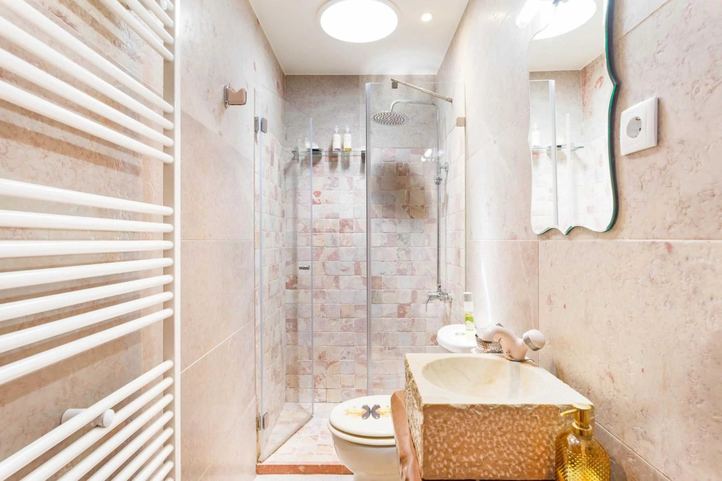 Bathroom in Refúgio das Artes Guesthouse