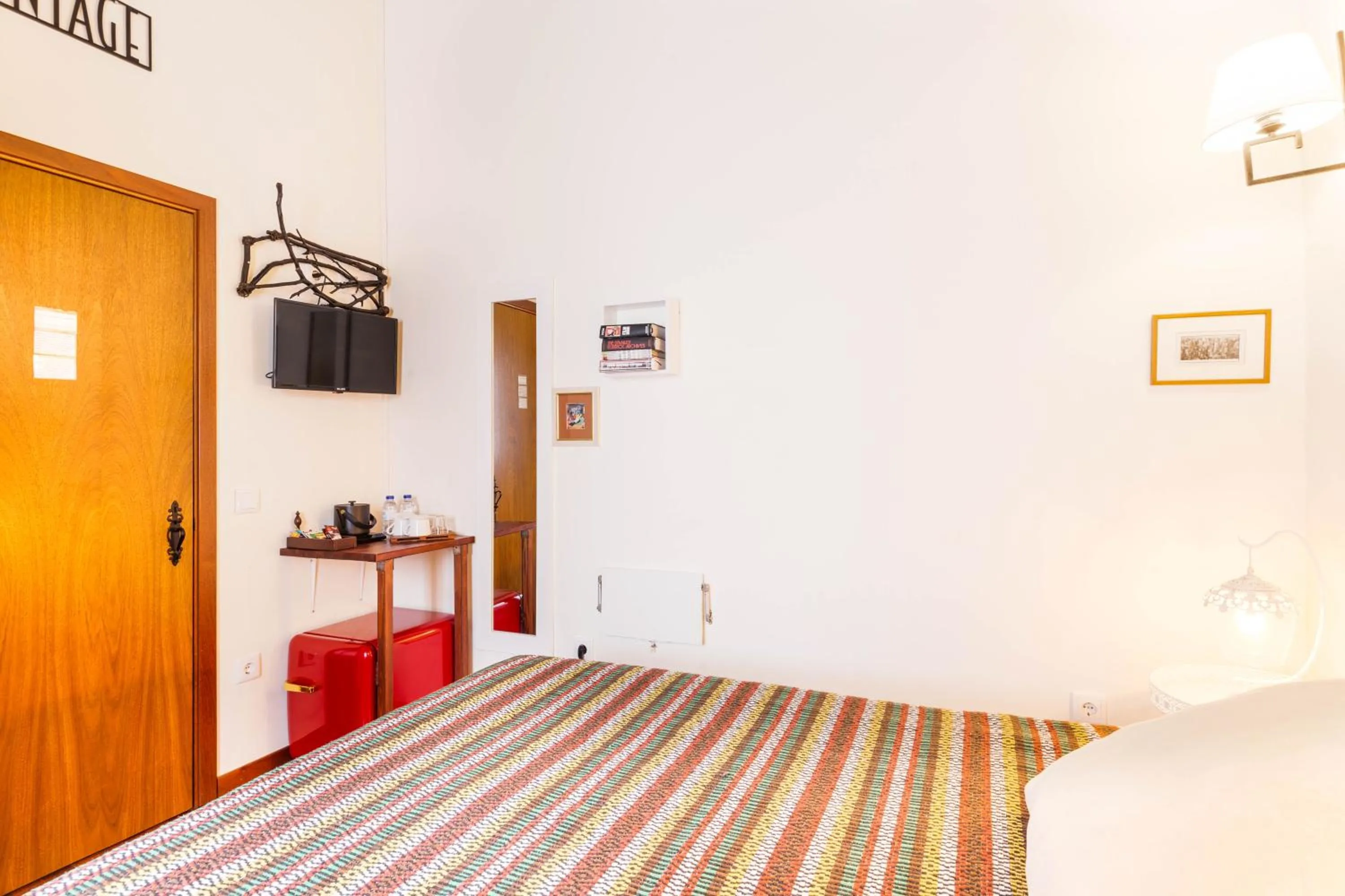 Bedroom, Bed in Refúgio das Artes Guesthouse