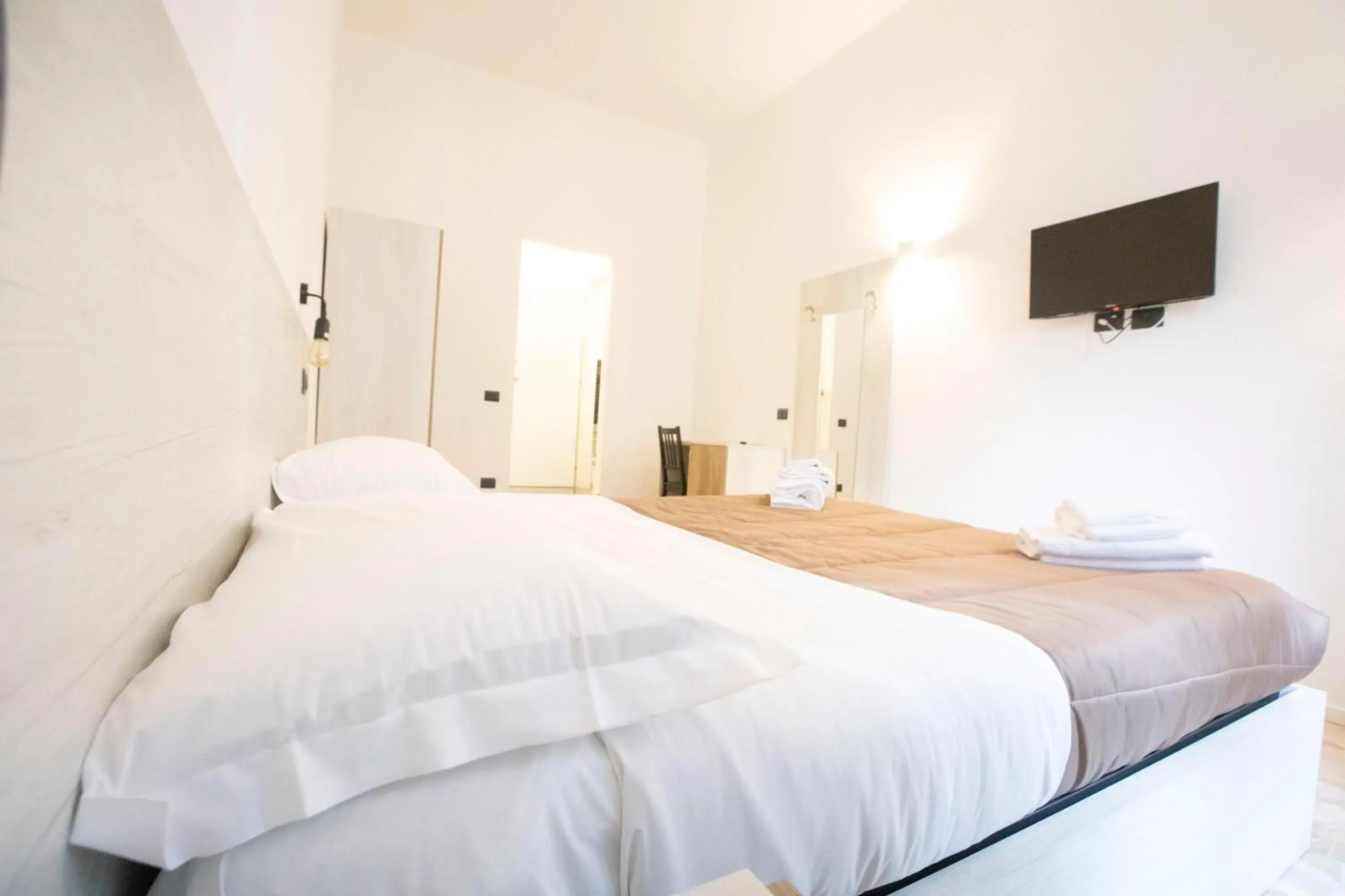 Deluxe Double or Twin Room with City View in Hall inn B&B in Center Deluxe Double or Twin Room with City View in Hall inn B&B in Center