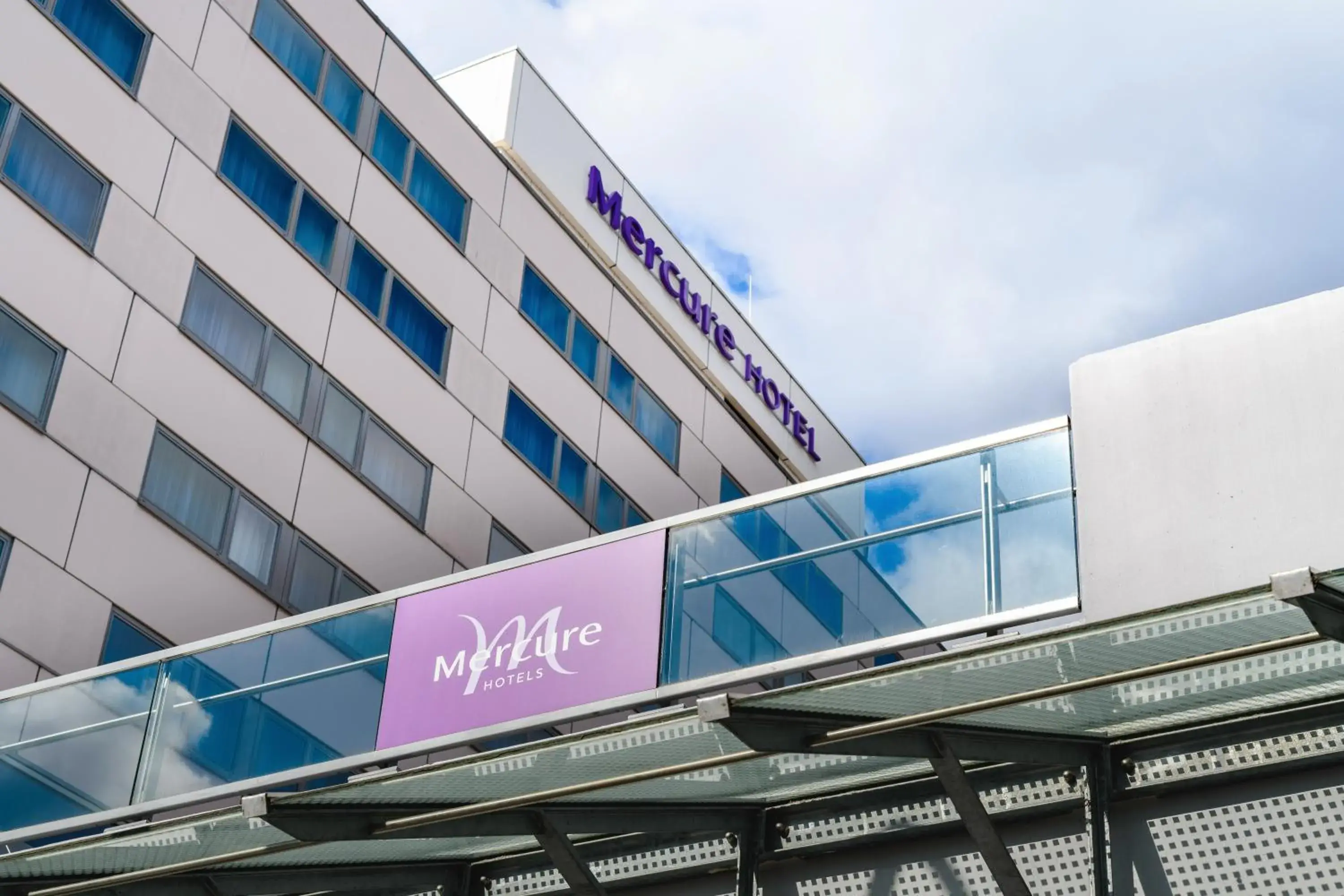 Facade/entrance in Mercure Hotel Freiburg am Münster Facade/entrance in Mercure Hotel Freiburg am Münster