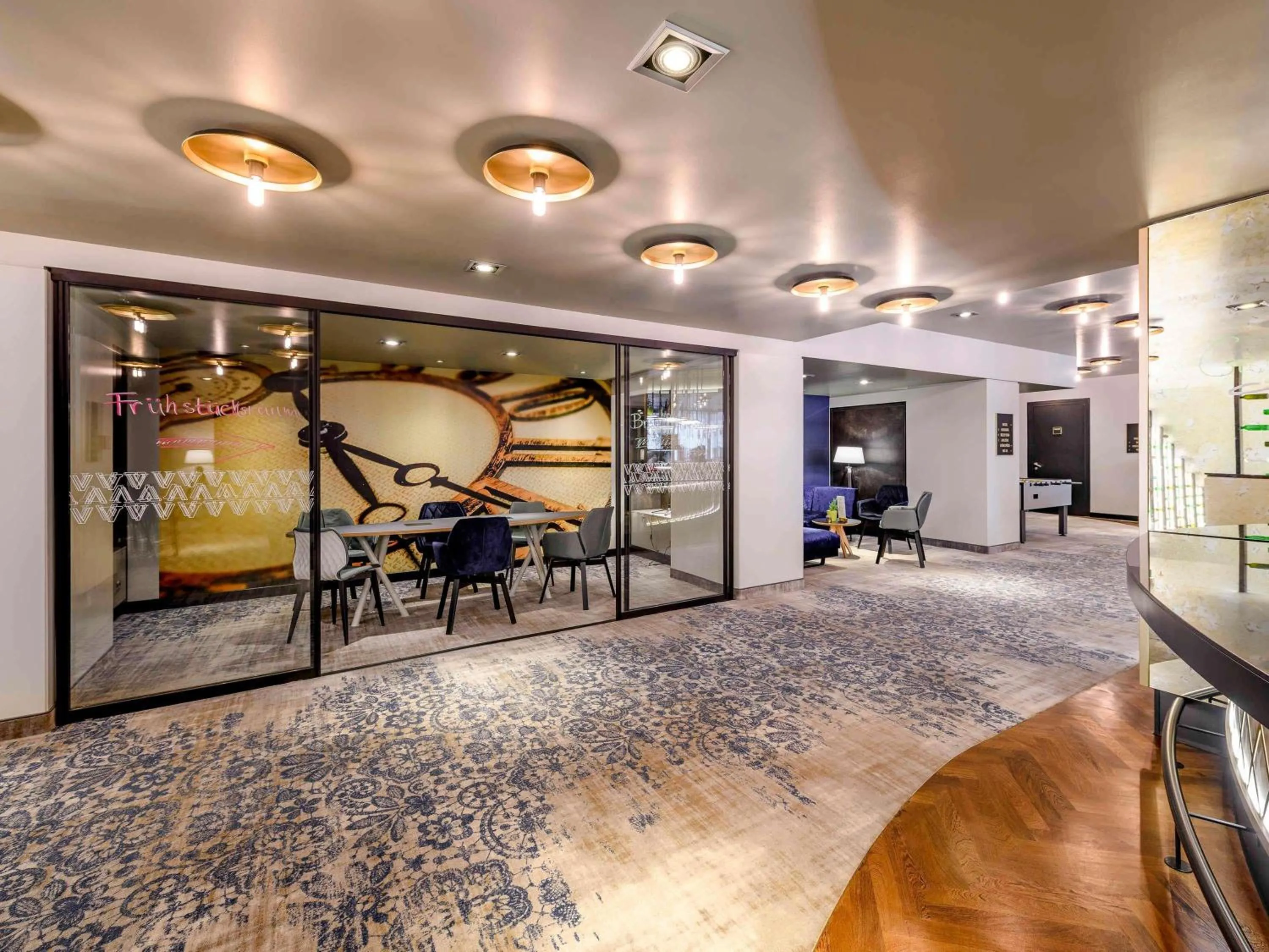 Lounge or bar in Mercure Hotel Freiburg am Münster