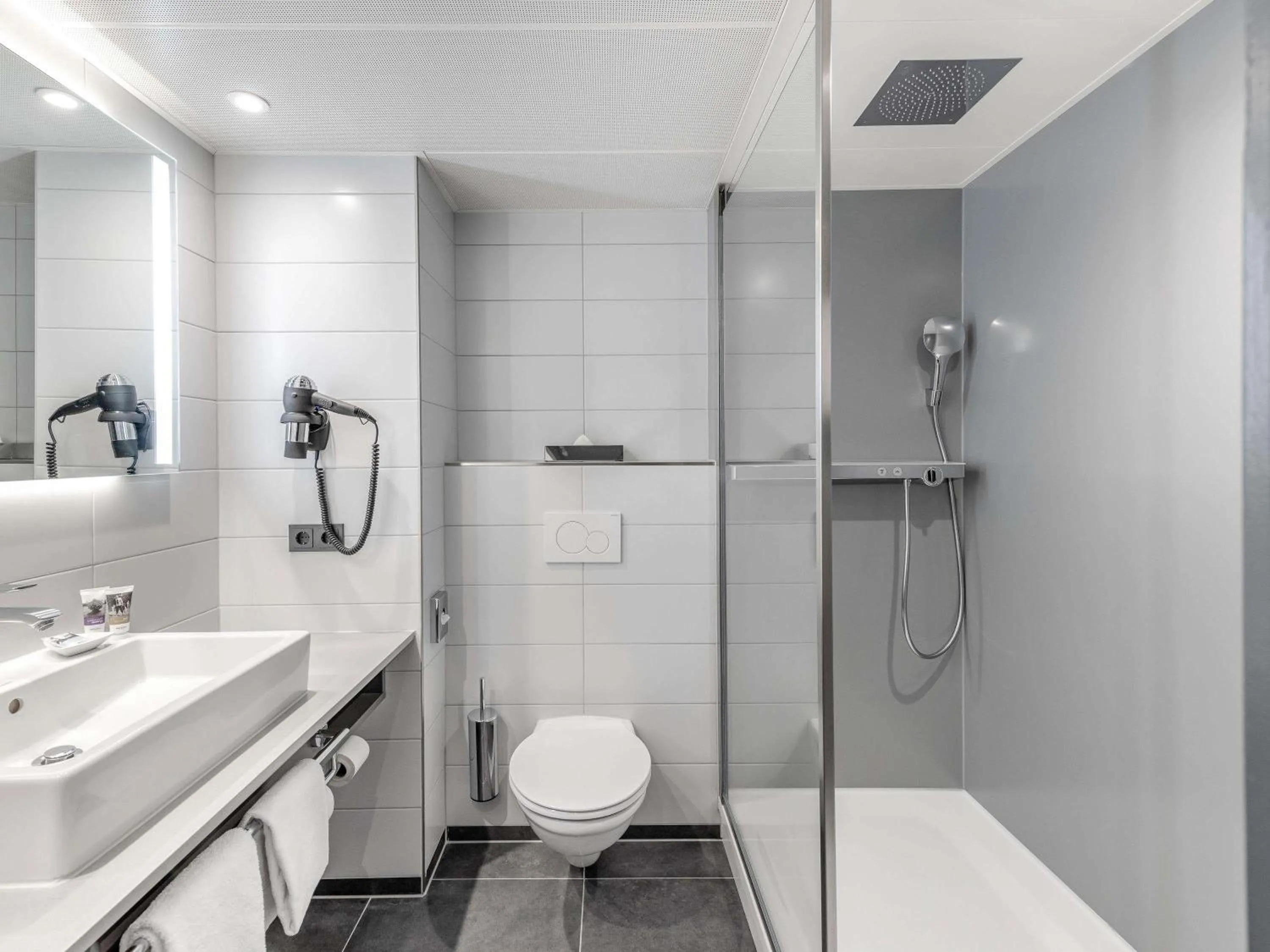 Bedroom in Mercure Hotel Freiburg am Münster