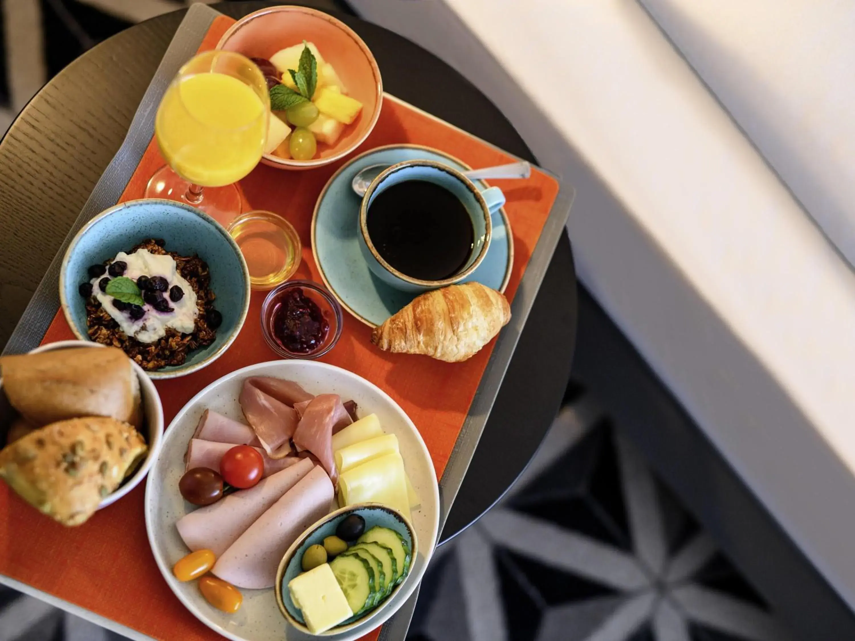 Bedroom in Mercure Hotel Freiburg am Münster Bedroom in Mercure Hotel Freiburg am Münster