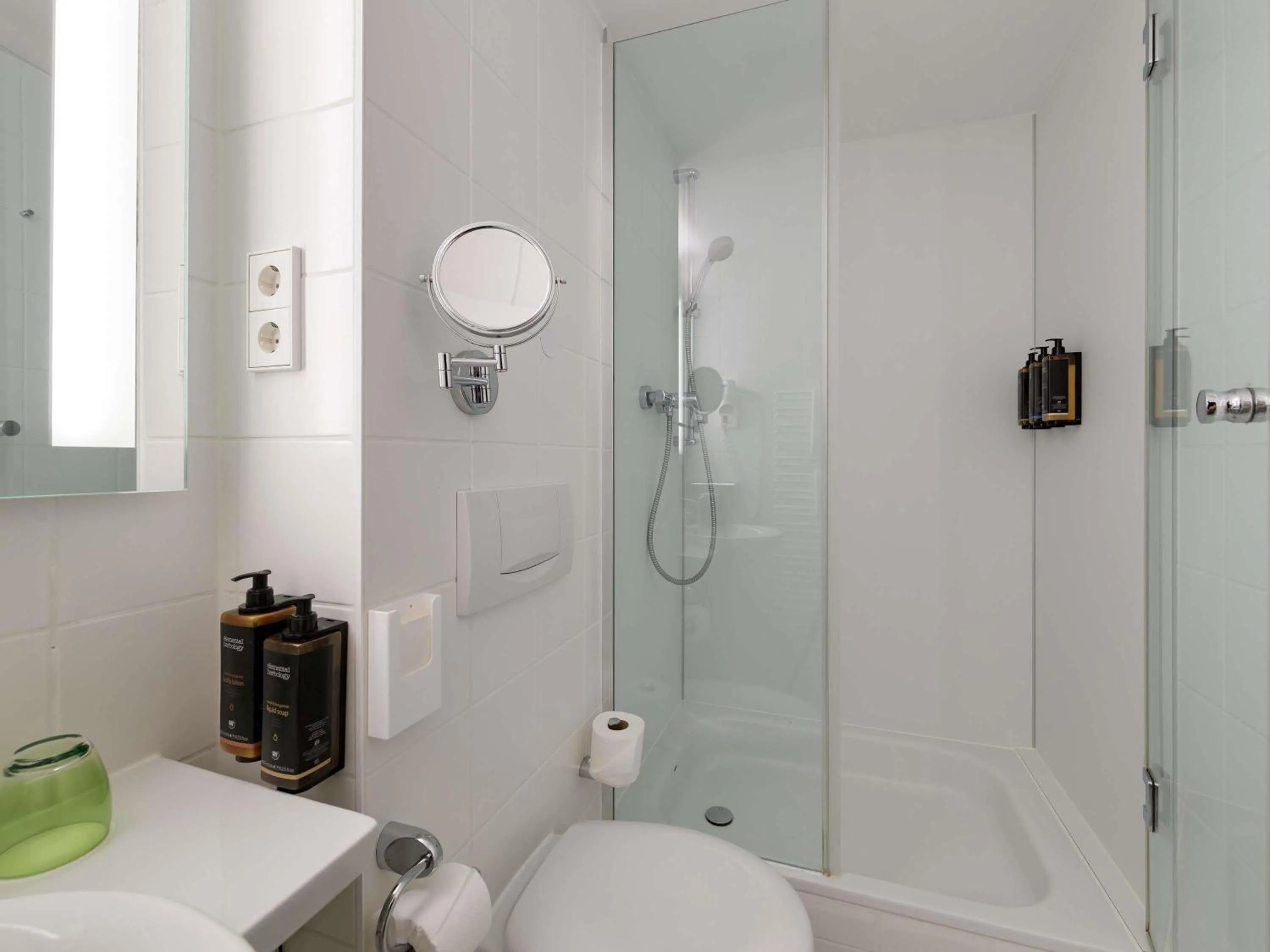 Bedroom in Mercure Hotel München Altstadt