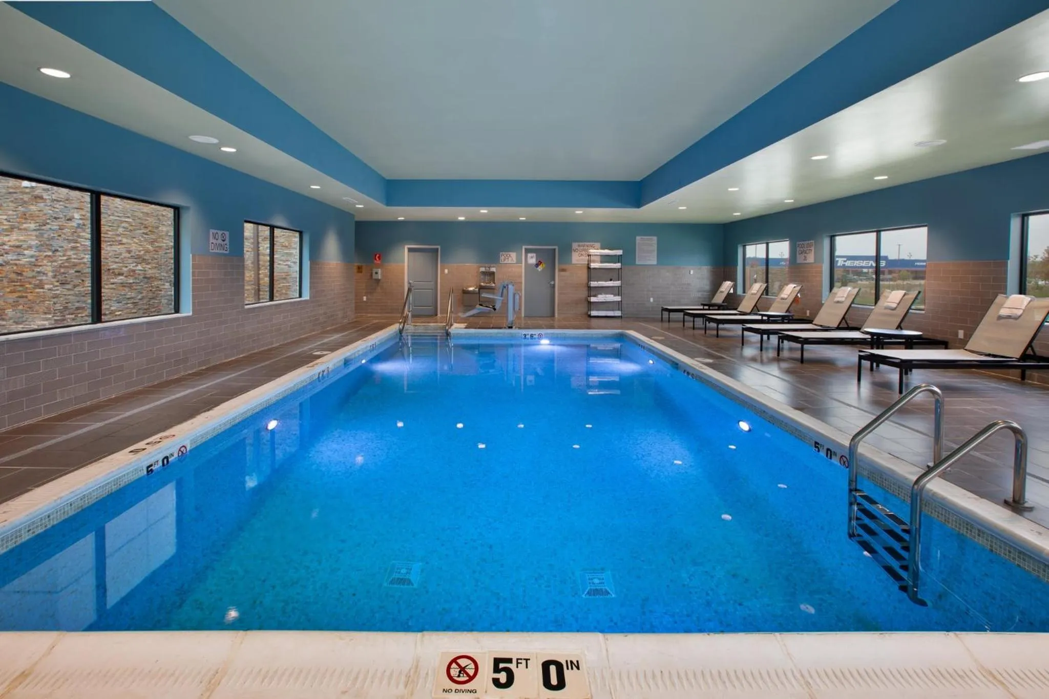 Swimming pool in Staybridge Suites - Ames by IHG