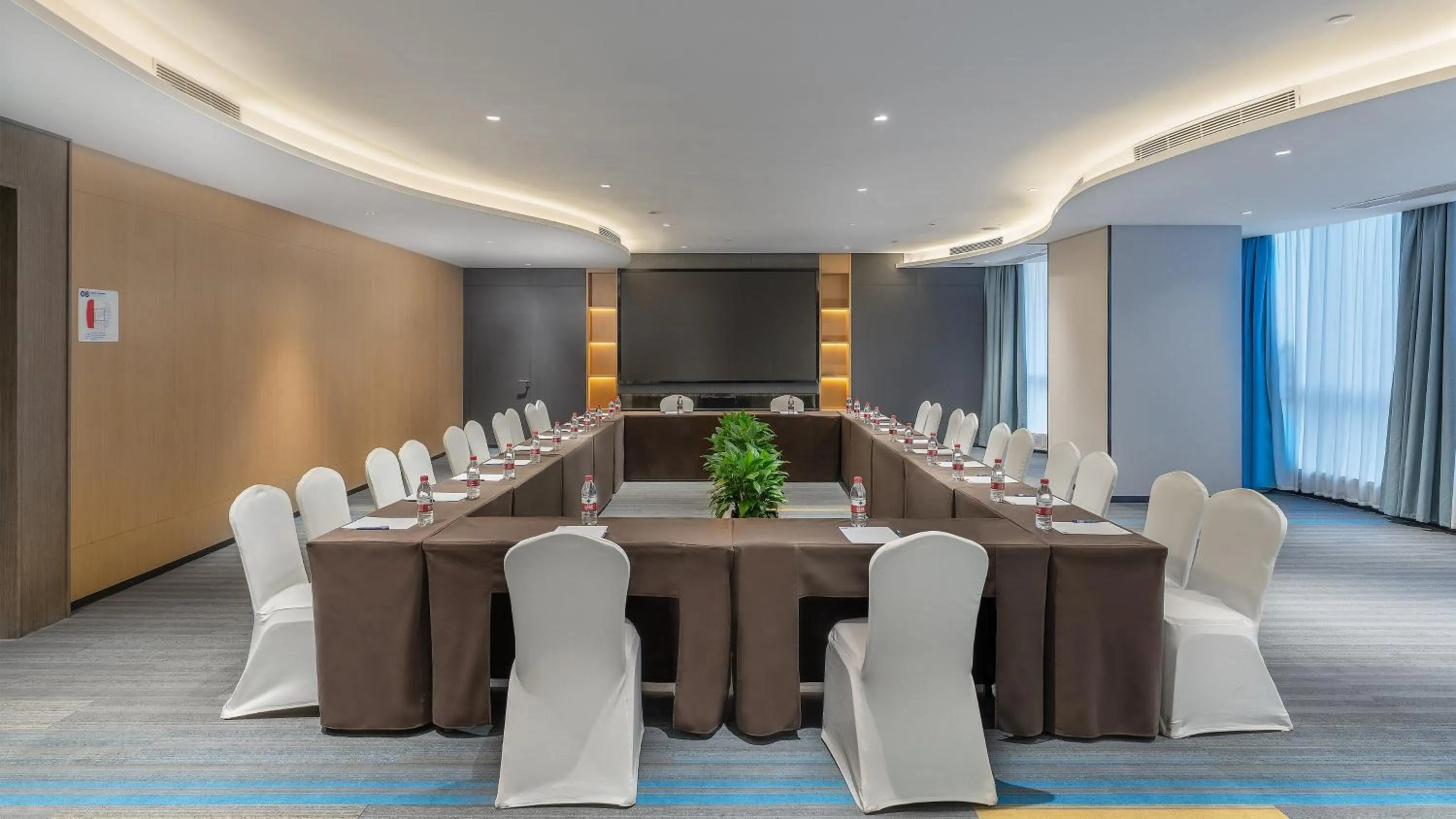 Meeting/conference room in Holiday Inn Express Changsha Wuyi Plaza by IHG