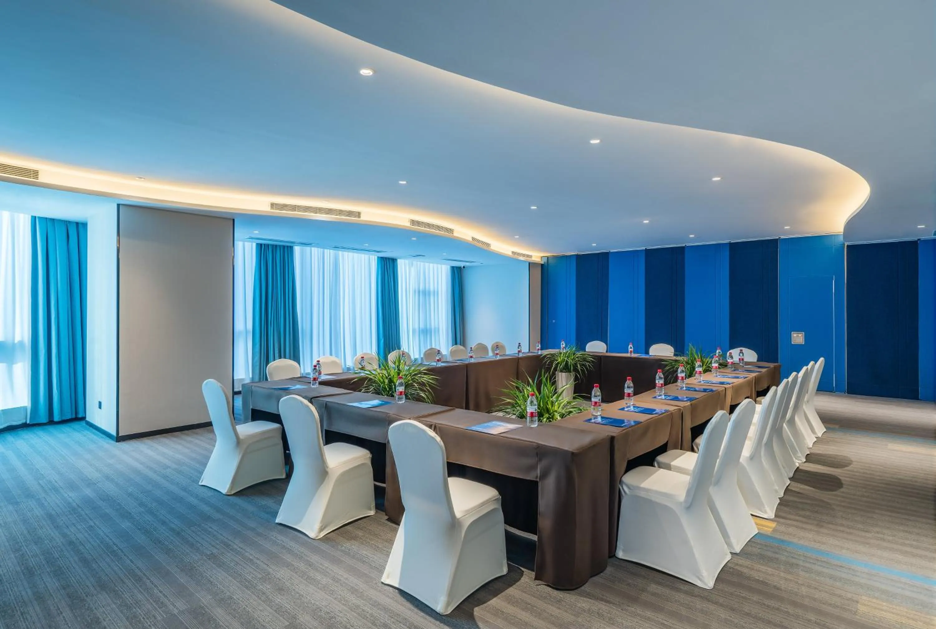 Meeting/conference room in Holiday Inn Express Changsha Wuyi Plaza by IHG