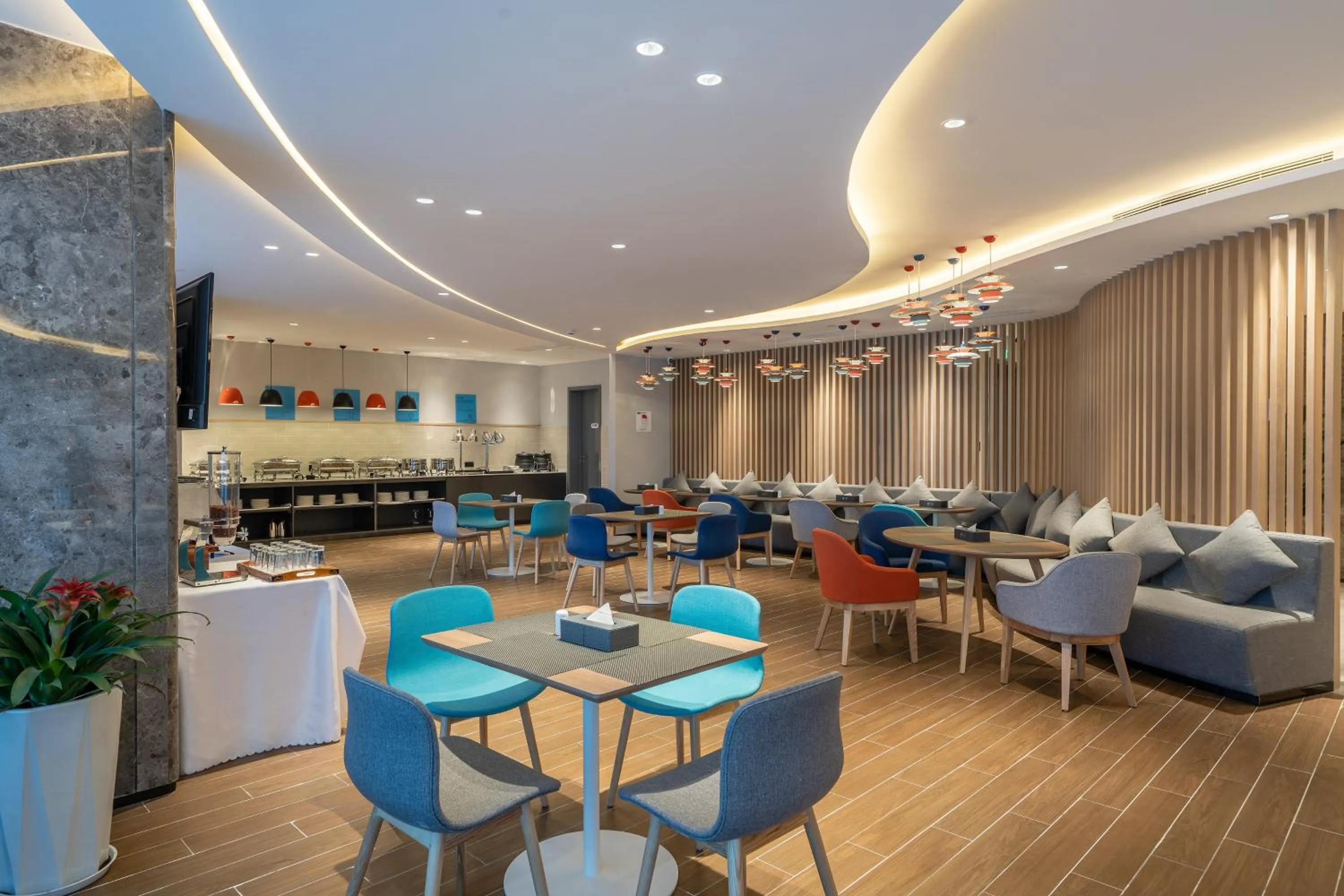 Breakfast in Holiday Inn Express Changsha Wuyi Plaza by IHG