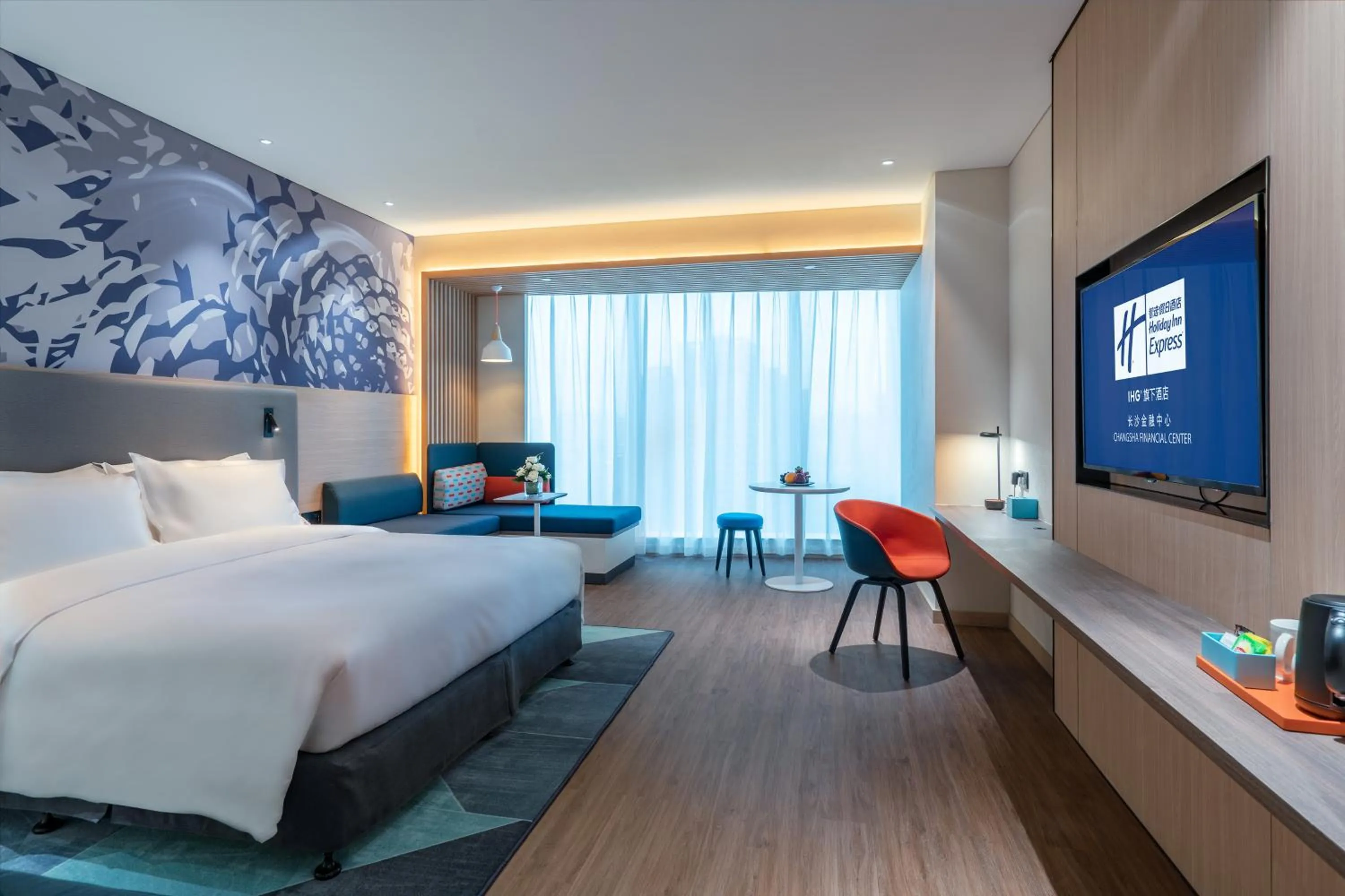 Photo of the whole room, Bed in Holiday Inn Express Changsha Wuyi Plaza by IHG