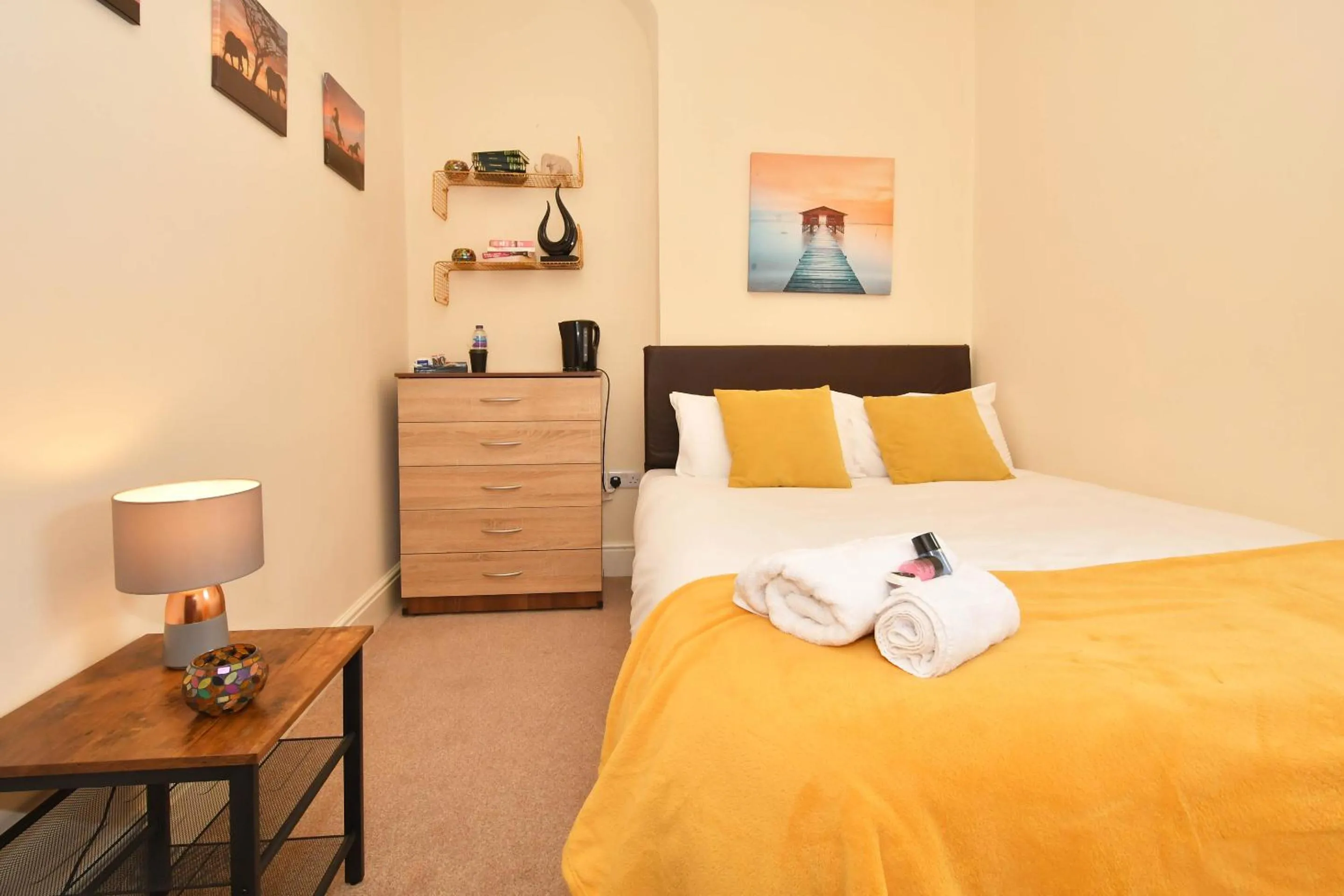 Bedroom, Bed in Townhouse @ 178 Ruskin Road Crewe