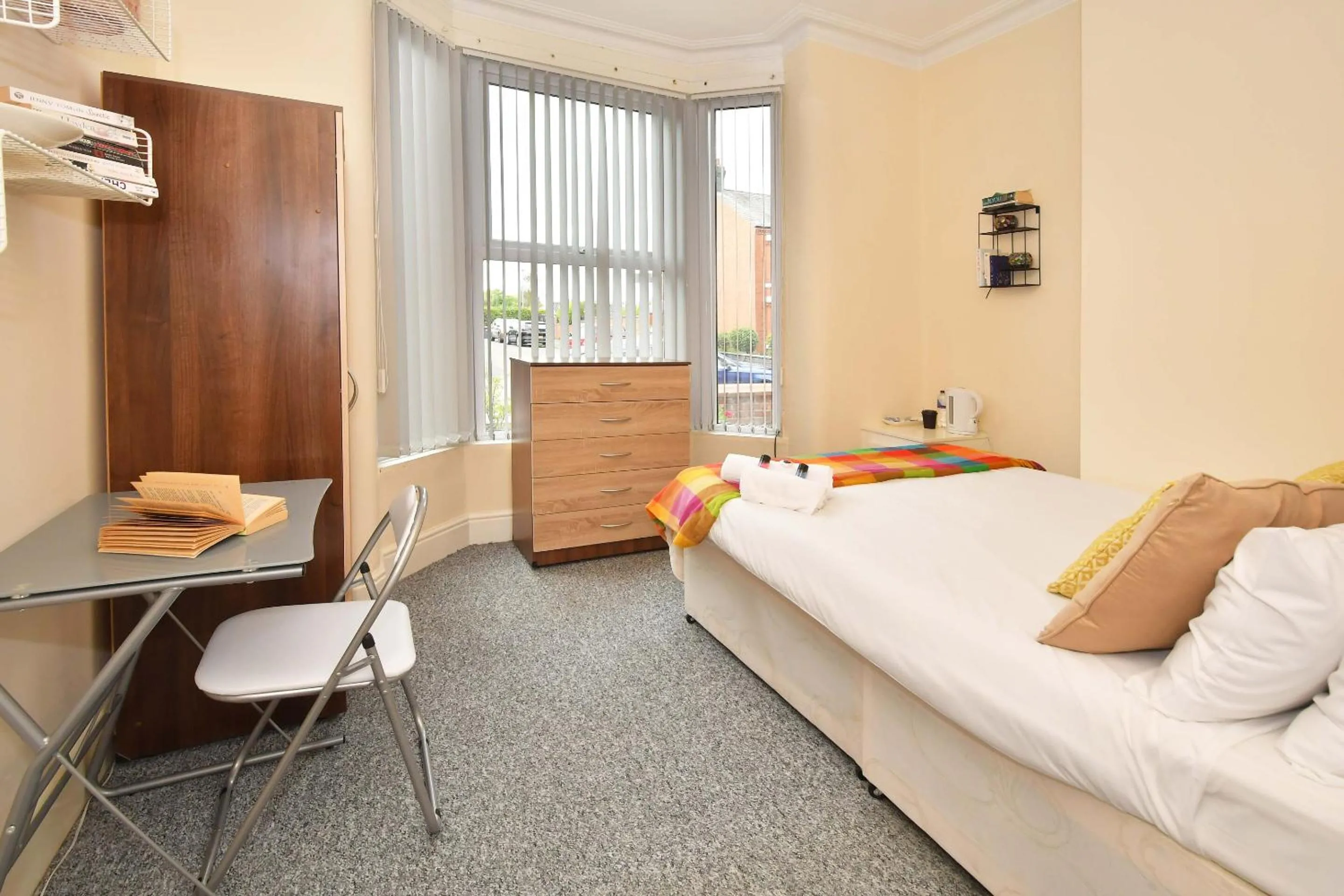 Bedroom, Bed in Townhouse @ 178 Ruskin Road Crewe