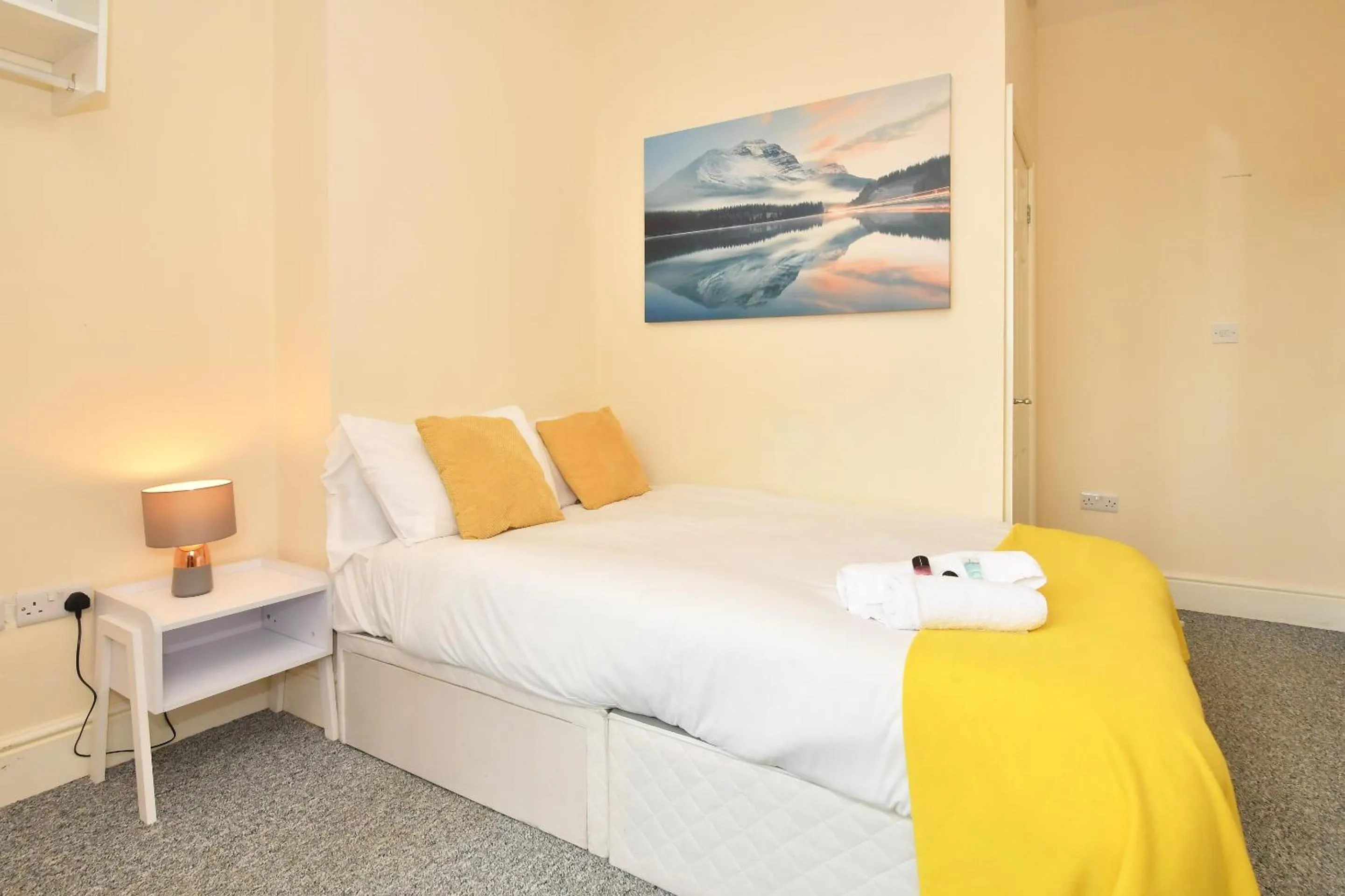 Bedroom, Bed in Townhouse @ 178 Ruskin Road Crewe