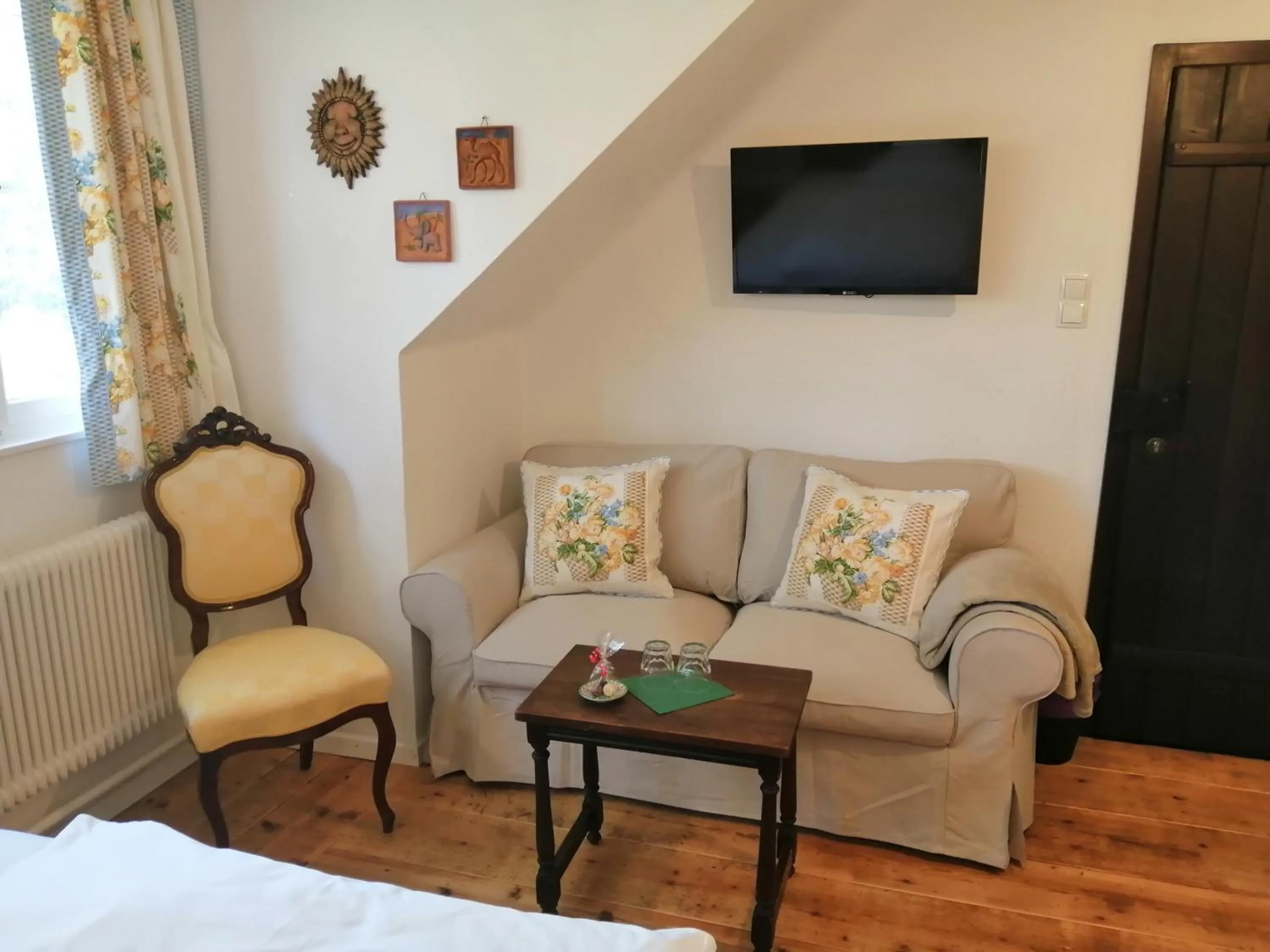 Photo of the whole room in LANDSITZ OBERHOF petit hôtel