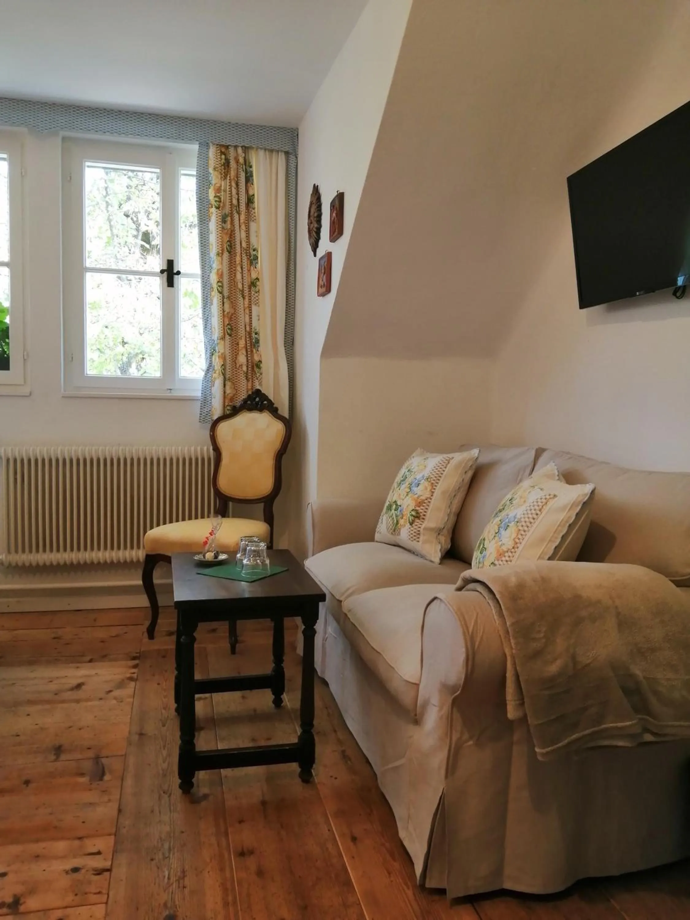 Photo of the whole room in LANDSITZ OBERHOF petit hôtel