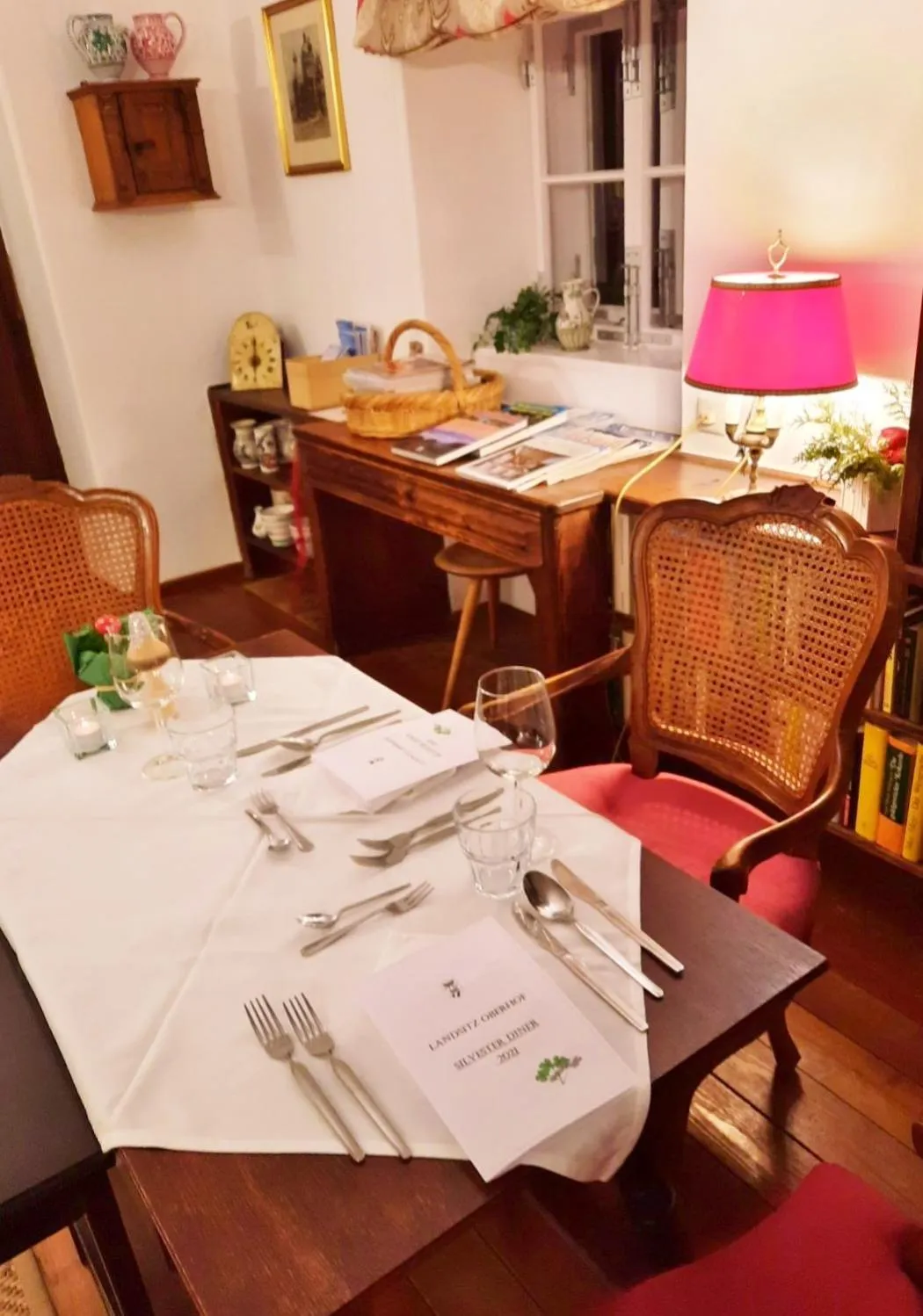 Restaurant/places to eat in LANDSITZ OBERHOF petit hôtel