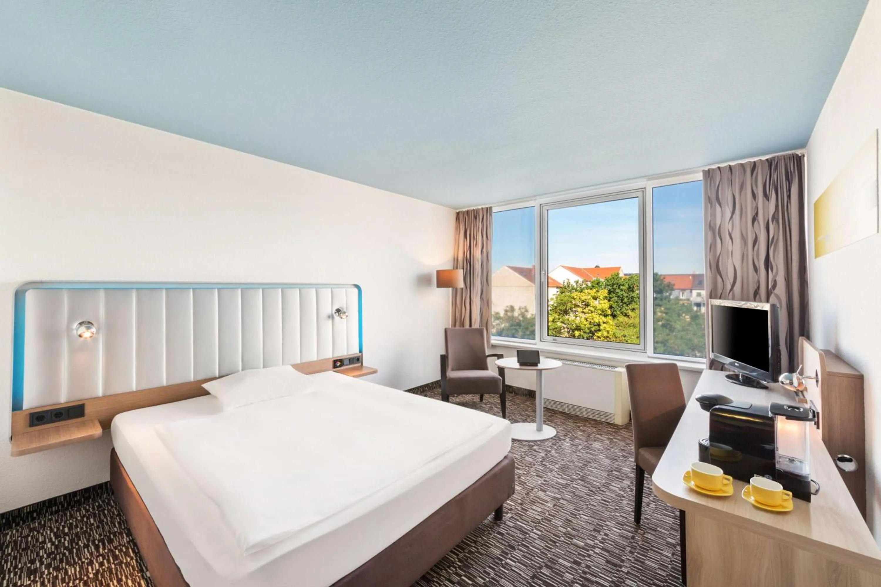 Bedroom, Bed in Park Inn by Radisson Dresden