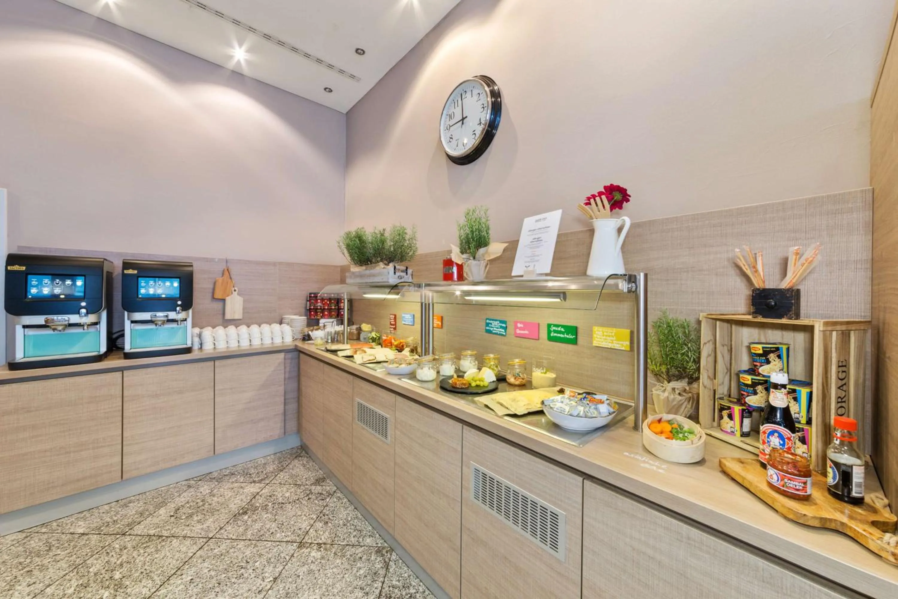 Breakfast in Park Inn by Radisson Dresden