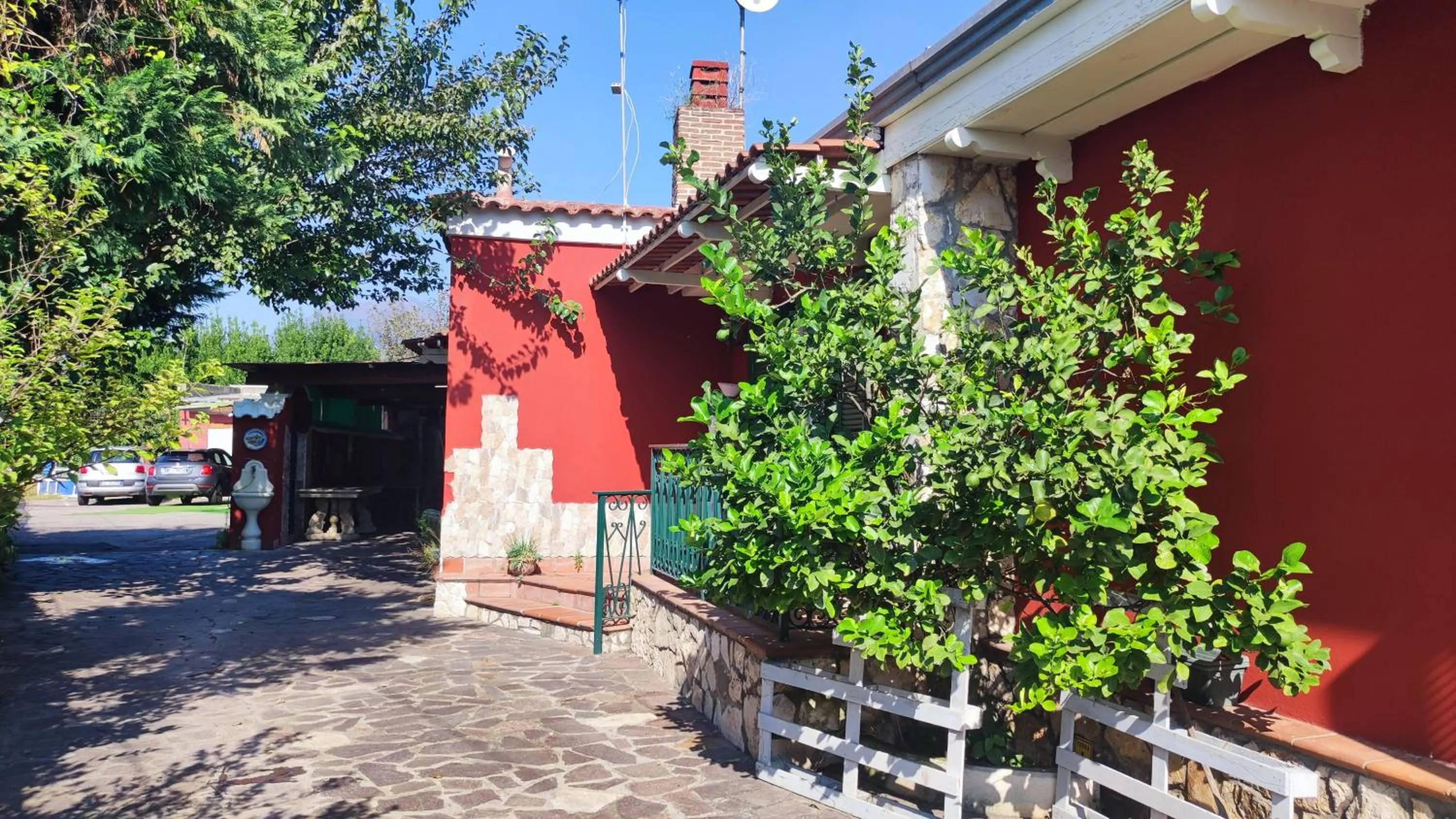 Property building in La Villa Franca Pompeii
