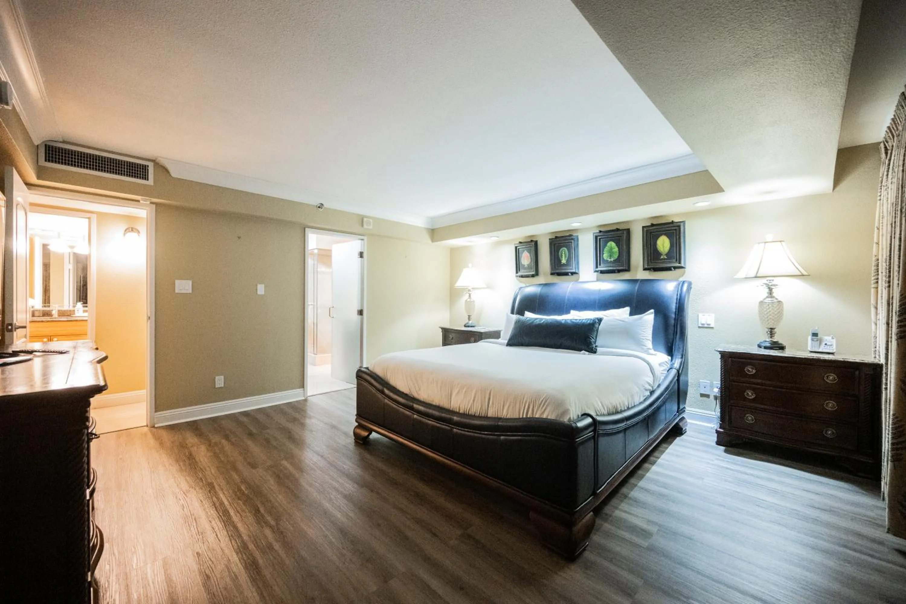 Bedroom, Bed in StripViewSuites at Jockey Club