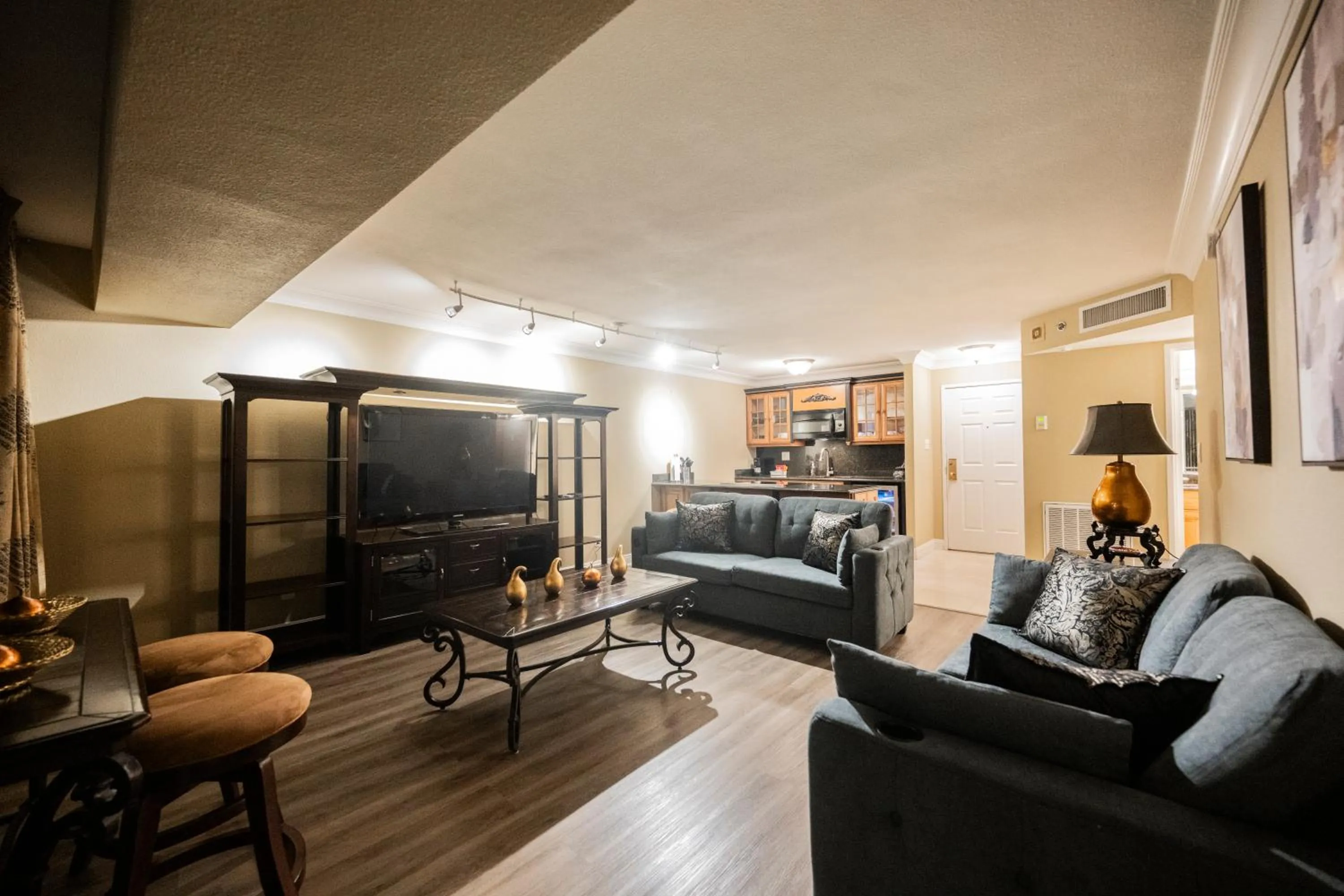 Living room in StripViewSuites at Jockey Club