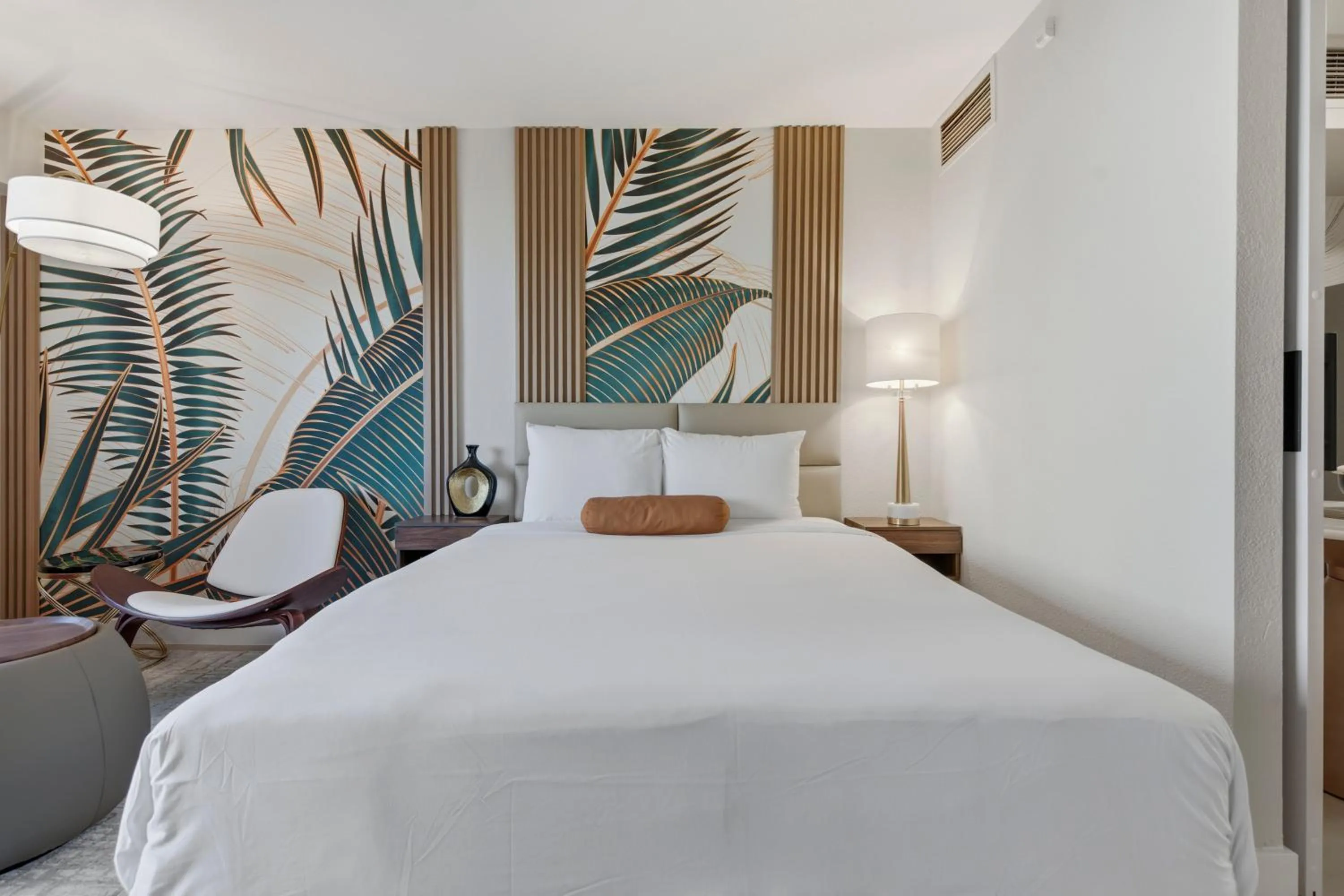 Bedroom, Bed in StripViewSuites at Jockey Club