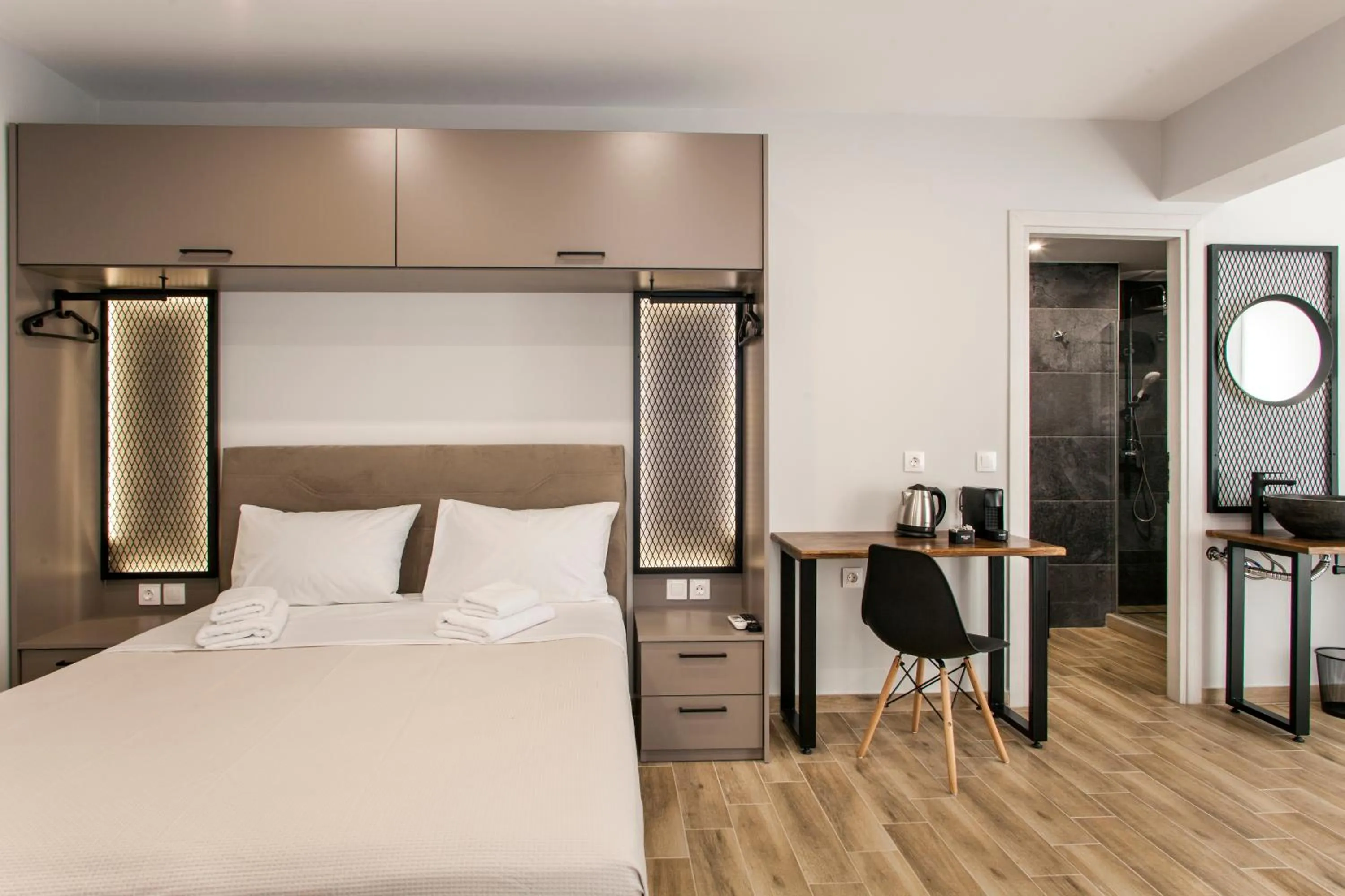 Bed in Raise The Heraklion Project