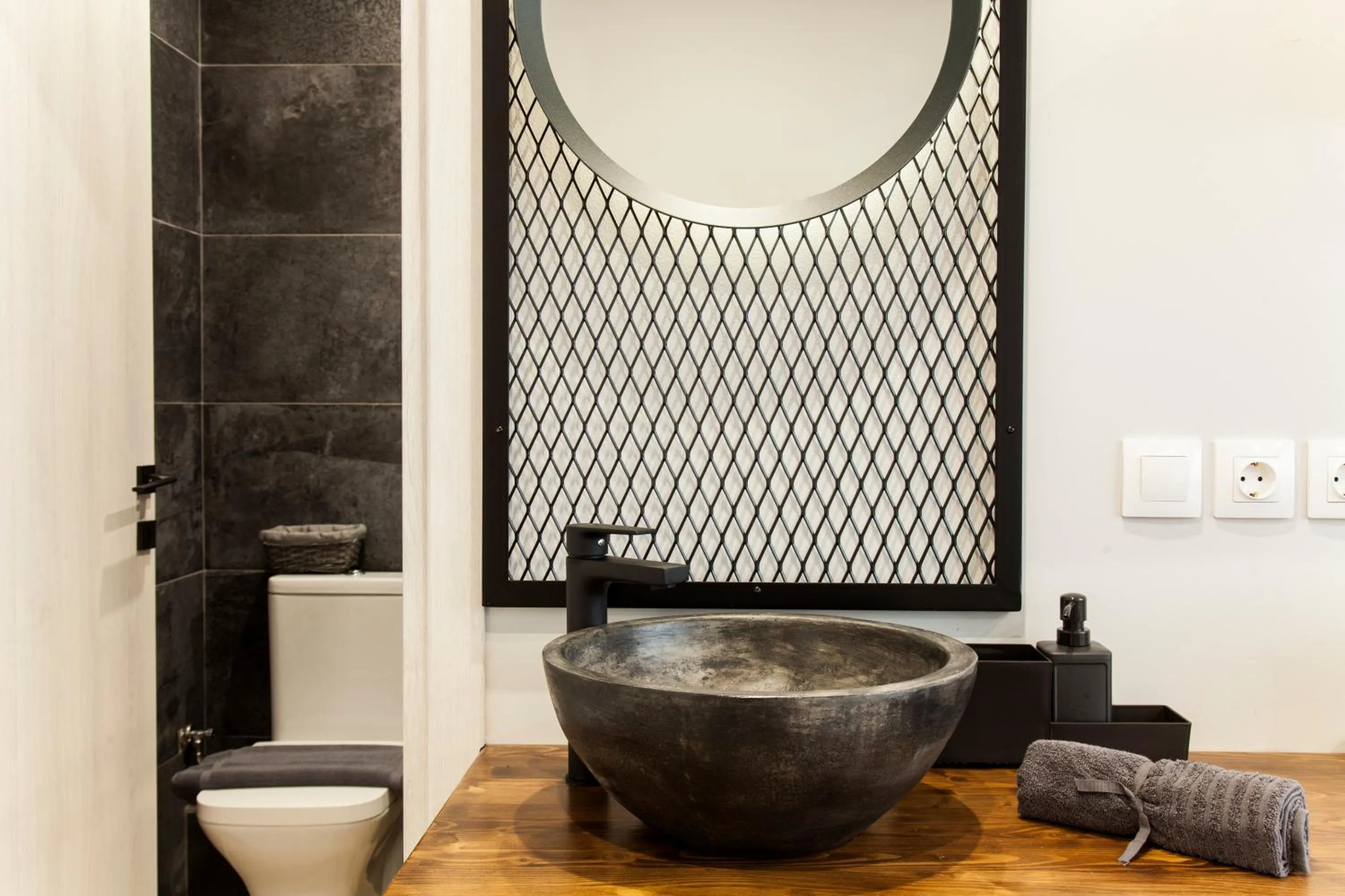 Raise The Heraklion Project