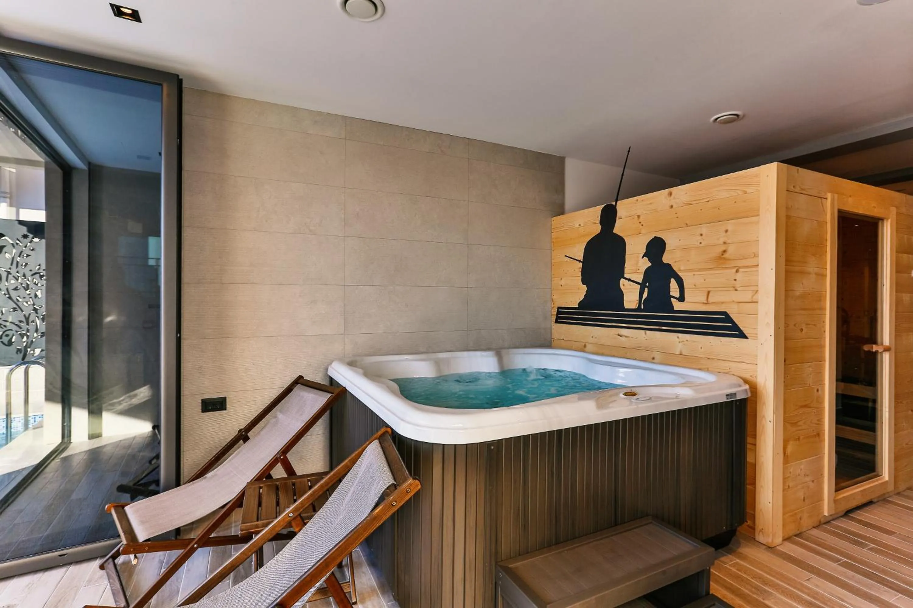 Hot Spring Bath in Boutique Hotel Tate By Aycon