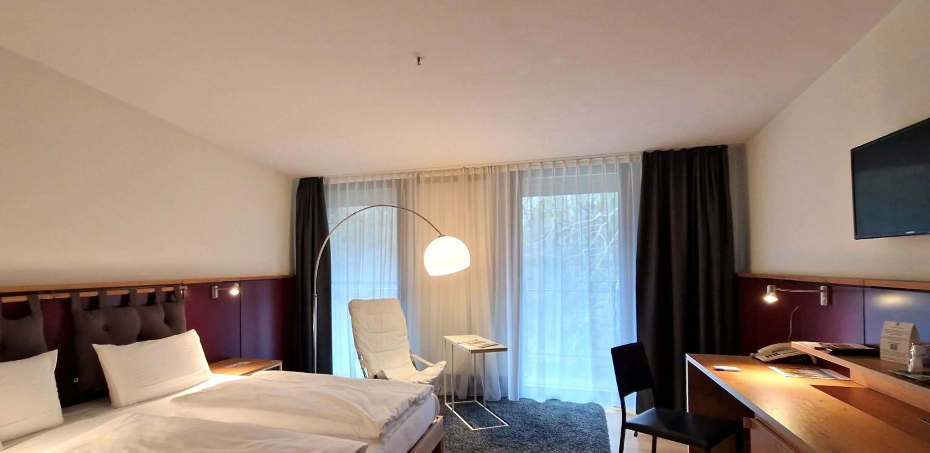 Photo of the whole room, Bed in Ringhotel Schorfheide I Waldresort Werbellinsee