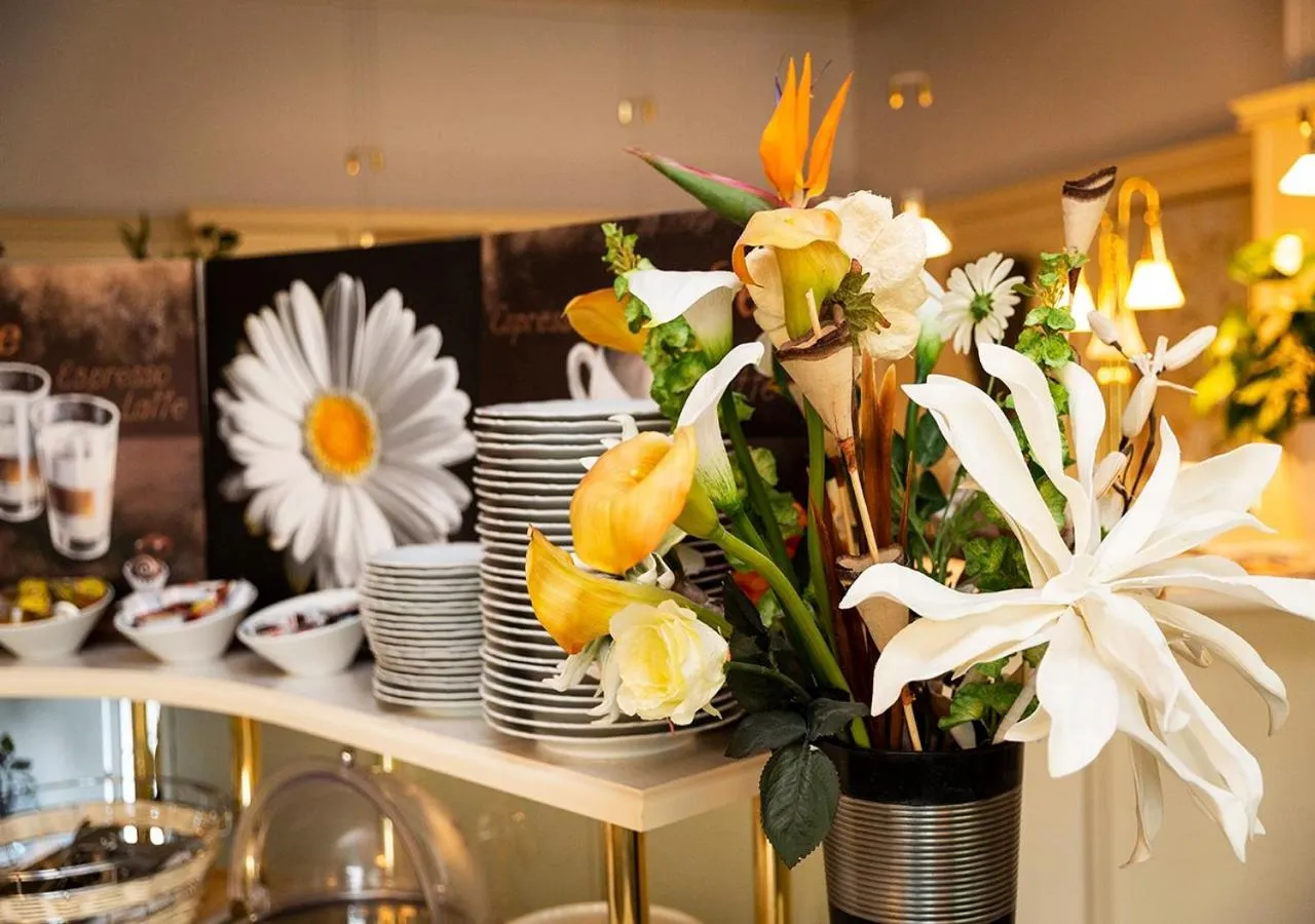 Buffet breakfast in Hotel Burghof