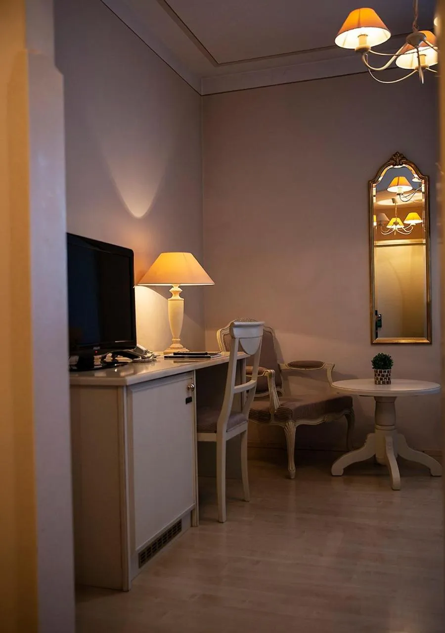 Night in Hotel Burghof