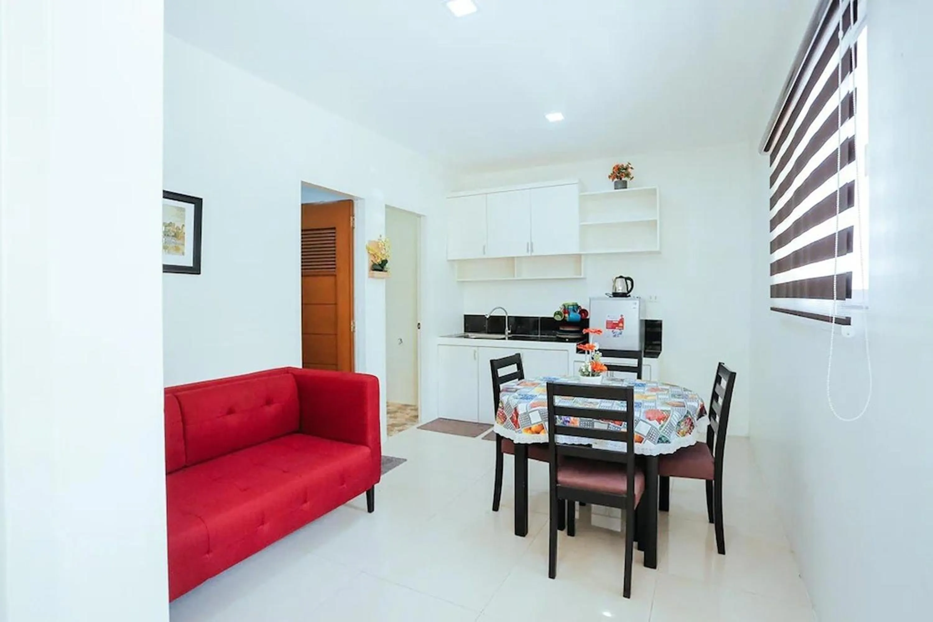 Dining area in LJENJ Apartelle near Clark Airport