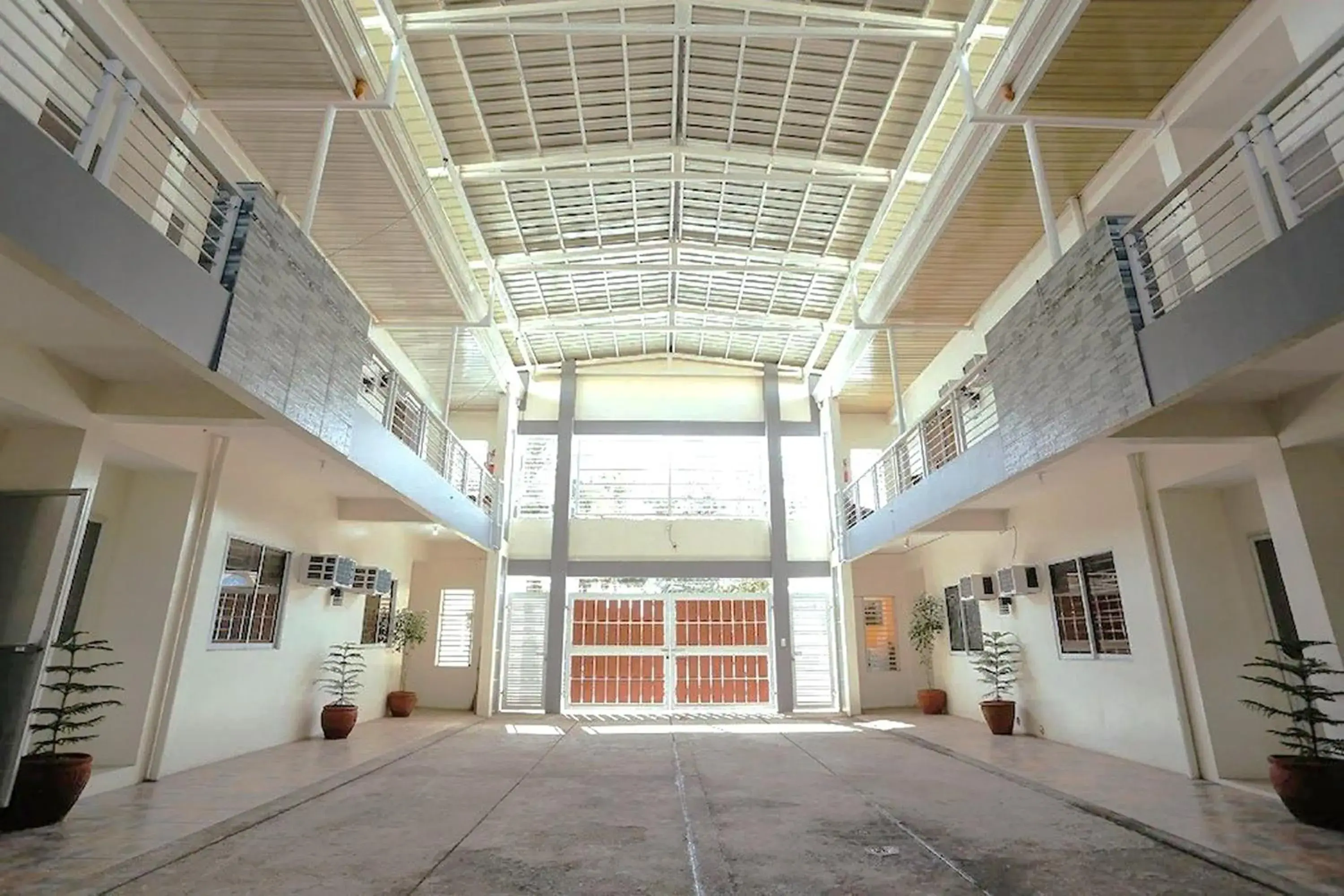 Property building in LJENJ Apartelle near Clark Airport Property building in LJENJ Apartelle near Clark Airport