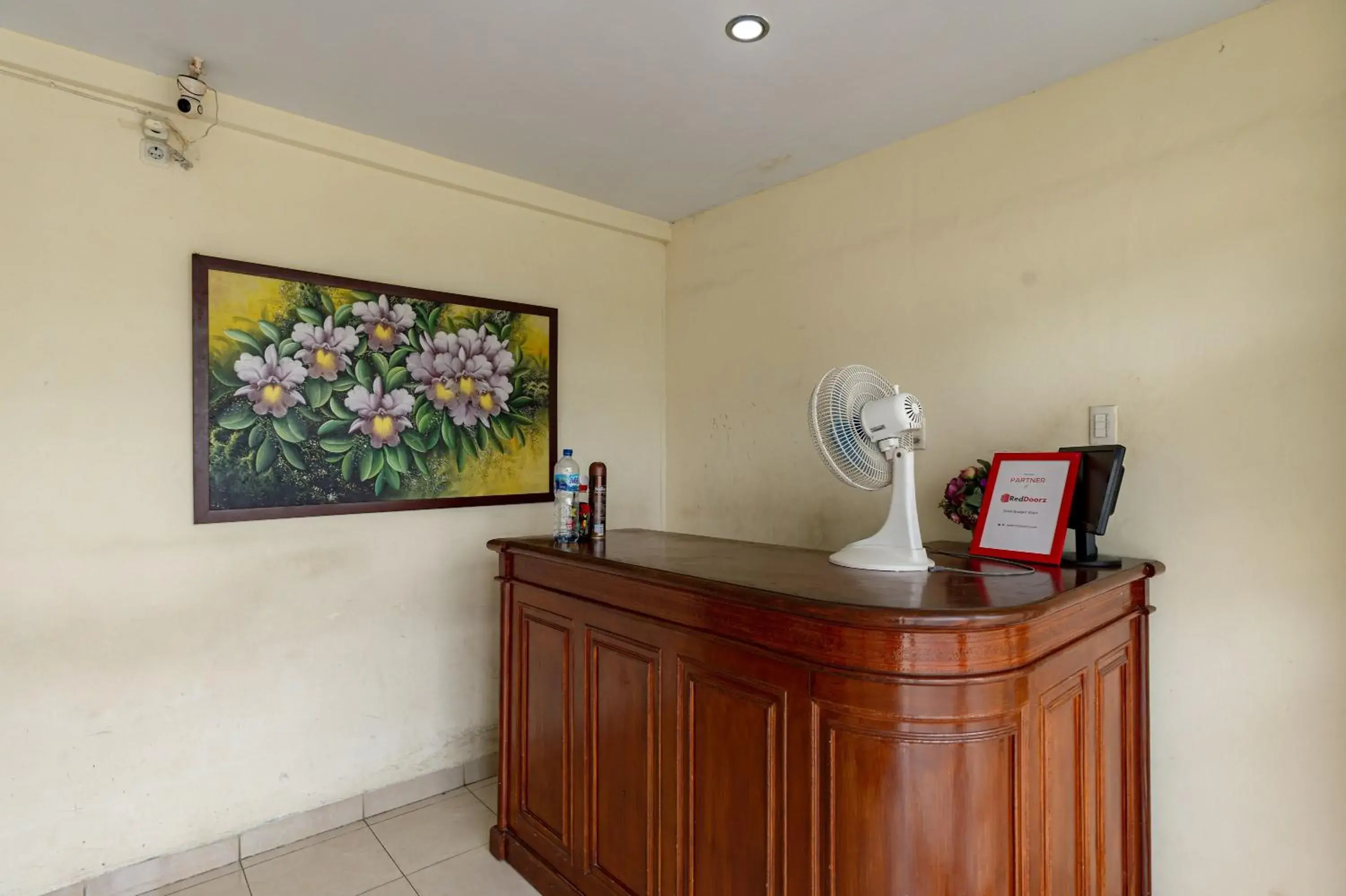 Lobby or reception in RedDoorz @ Medan Johor 2 Lobby or reception in RedDoorz @ Medan Johor 2