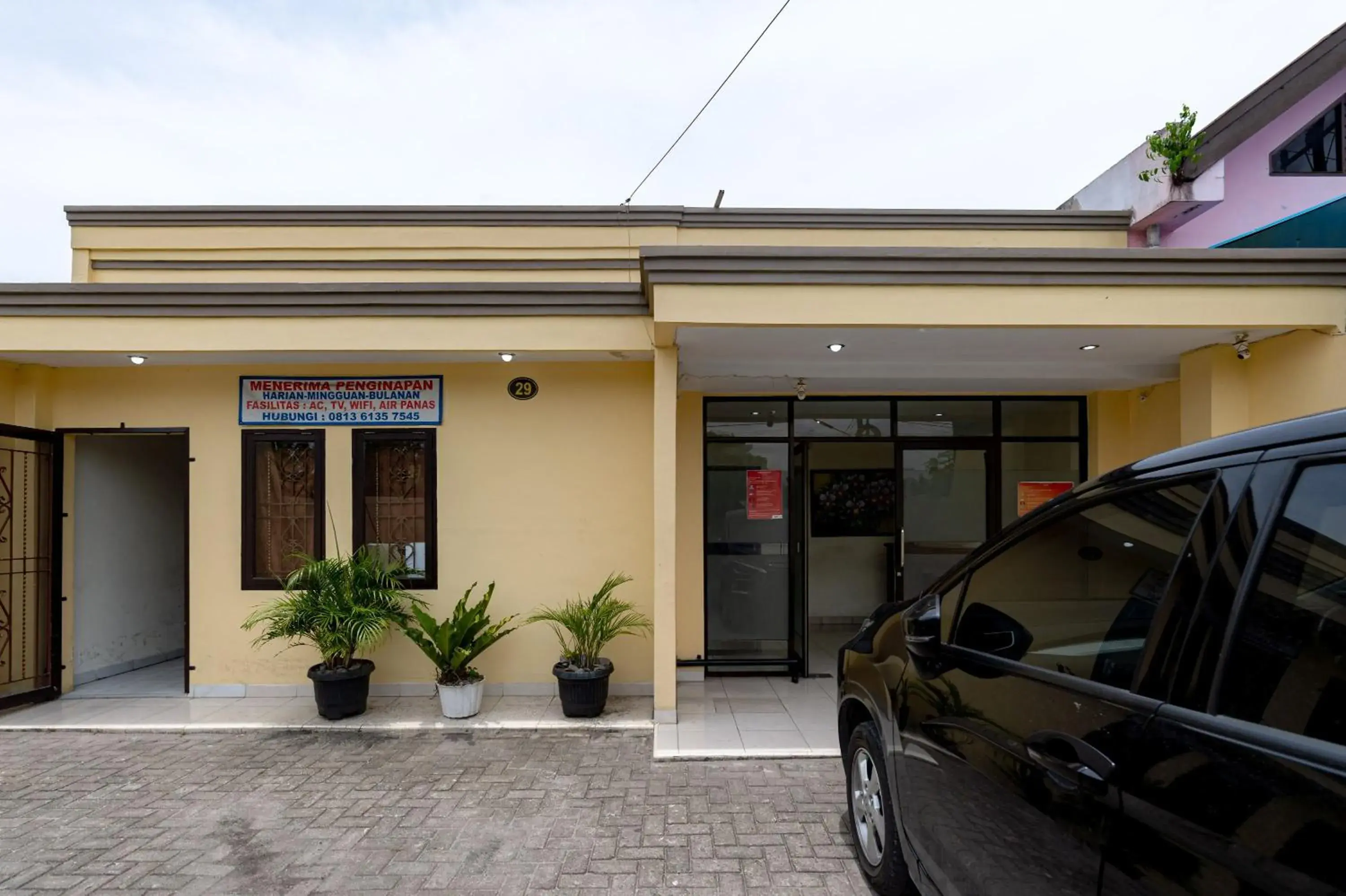 Property building in RedDoorz @ Medan Johor 2 Property building in RedDoorz @ Medan Johor 2