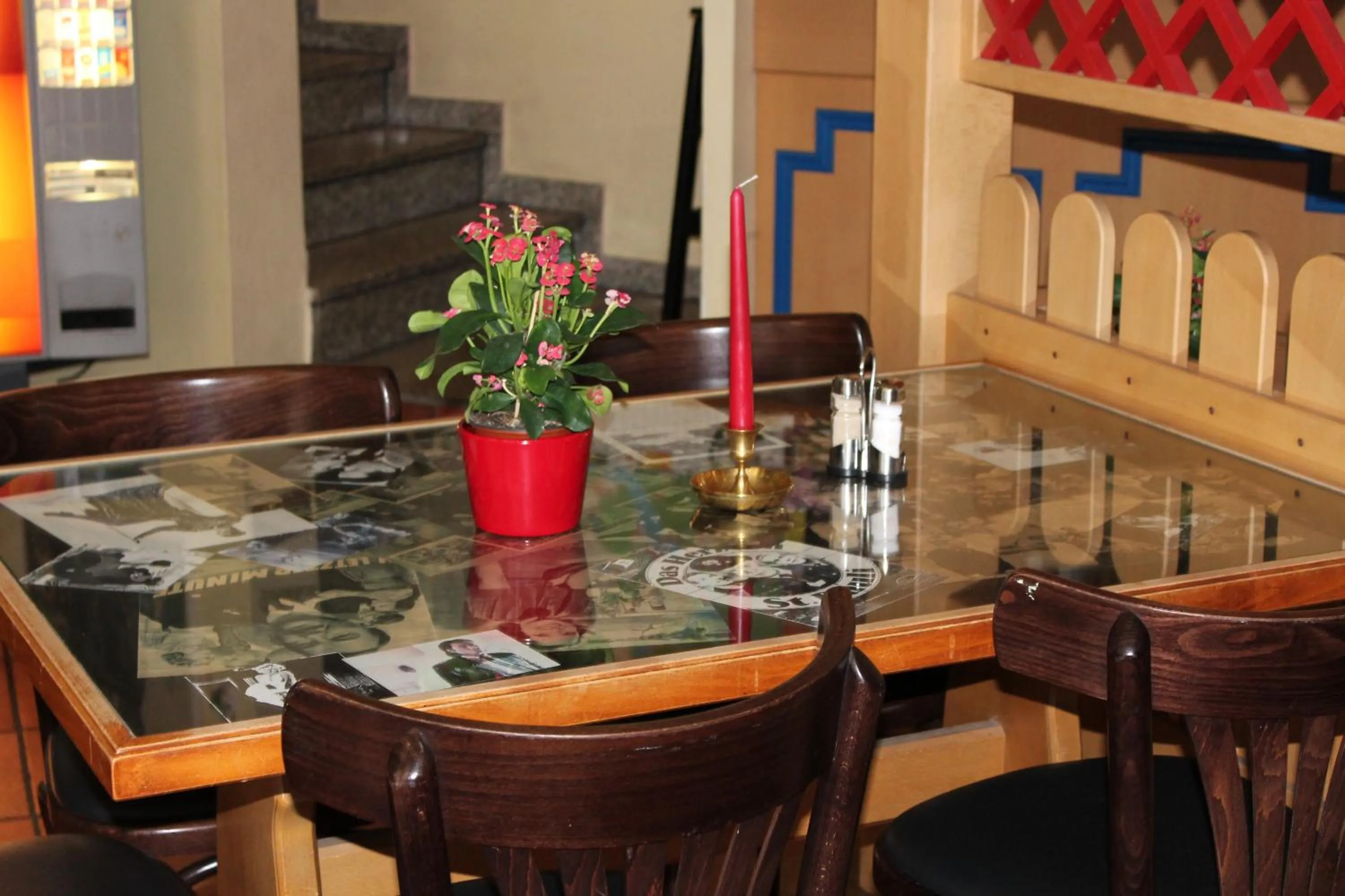 Restaurant/places to eat in Filmhotel Lili Marleen