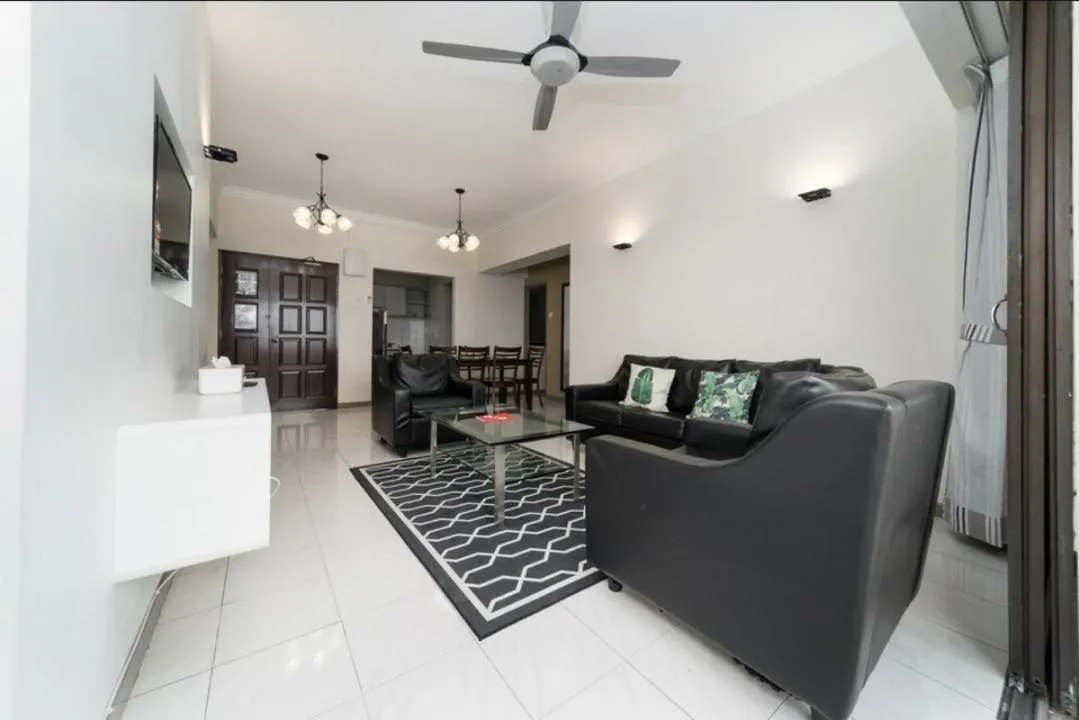 Living room in Deluxe VIP Seaview Batu Ferringhi 1503 - 3 Rooms