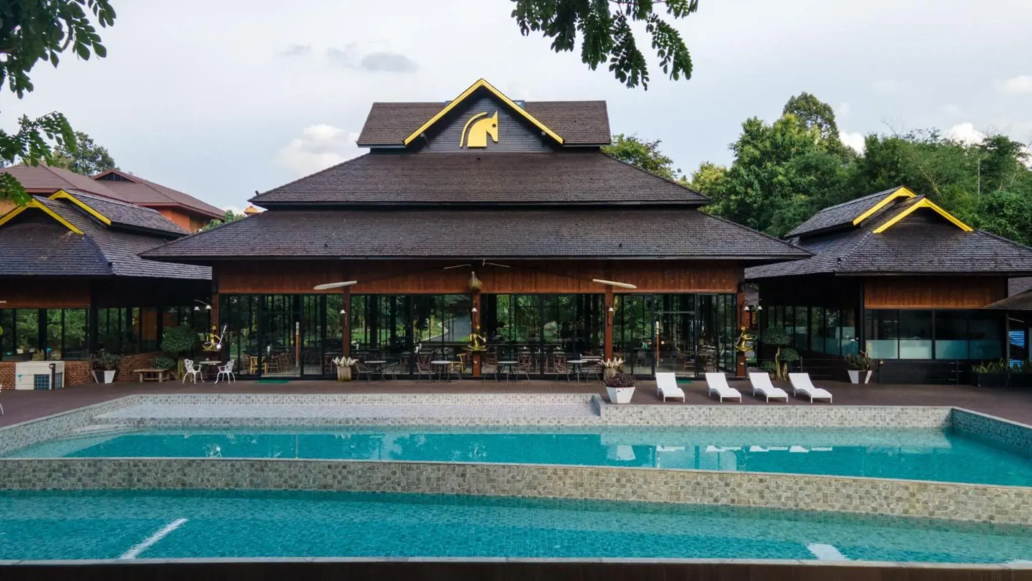 Swimming pool in Phumontra Resort Nakhon Nayok Swimming pool in Phumontra Resort Nakhon Nayok