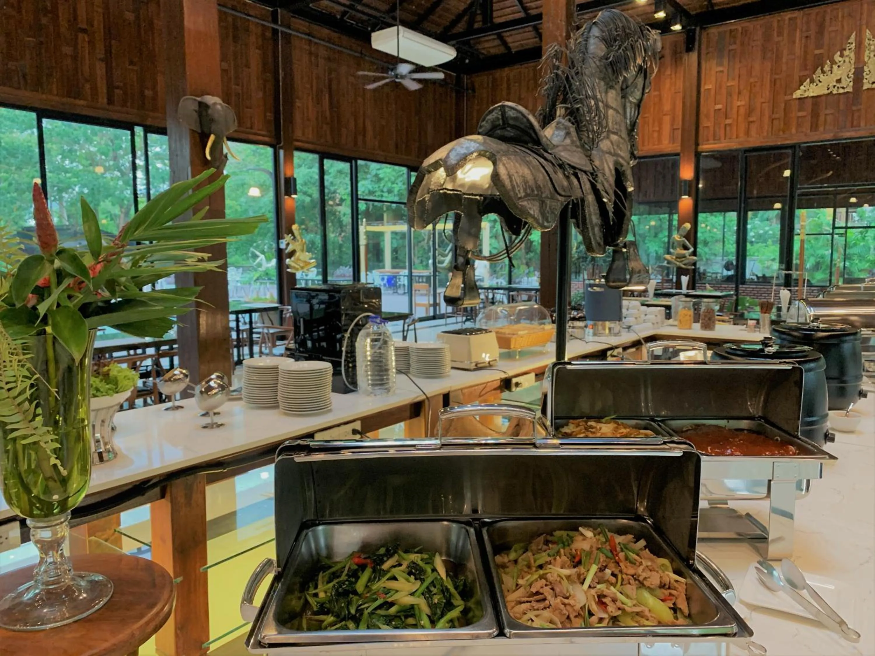 Restaurant/places to eat in Phumontra Resort Nakhon Nayok