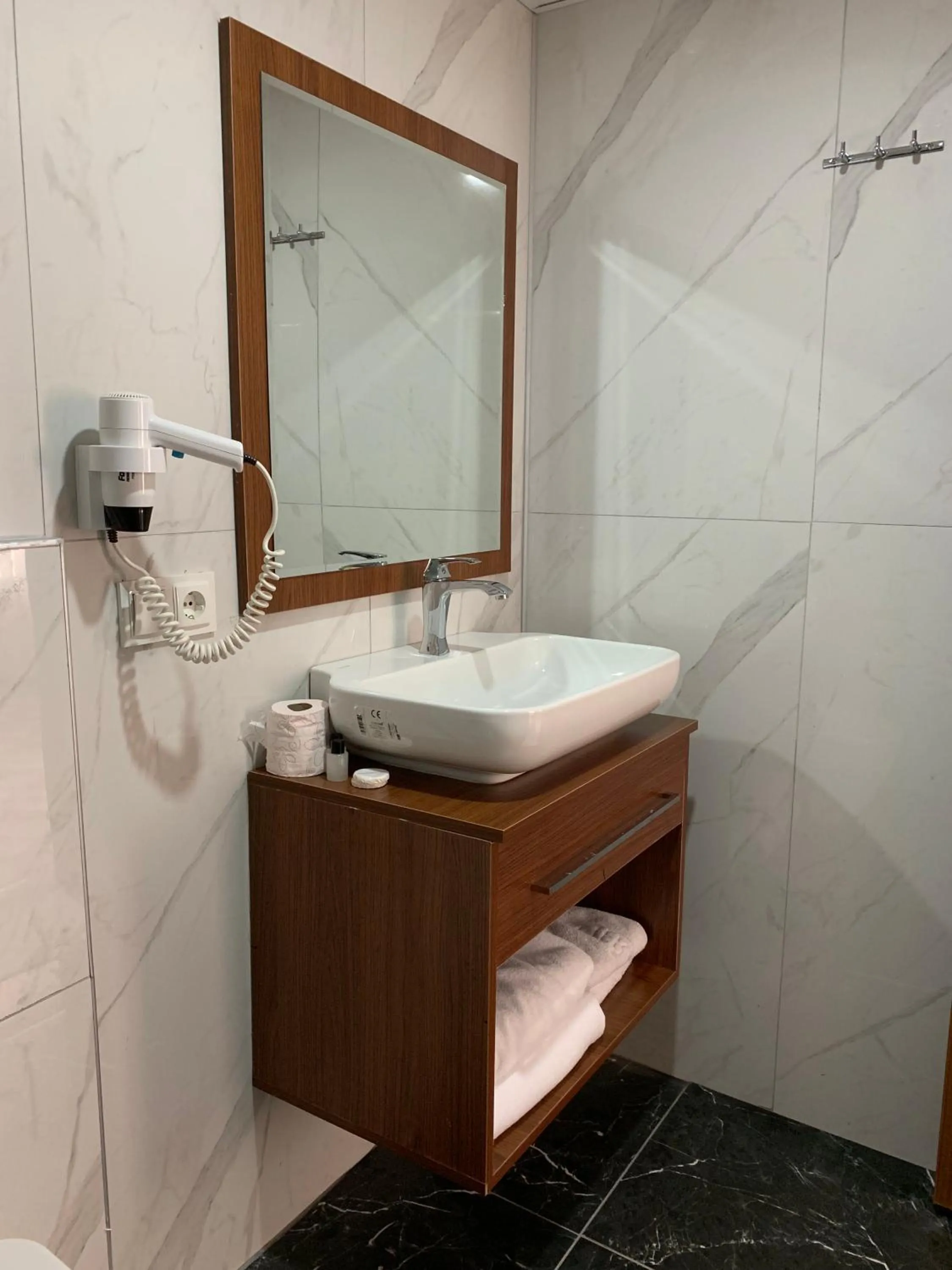 Bathroom in Terzioglu Otel