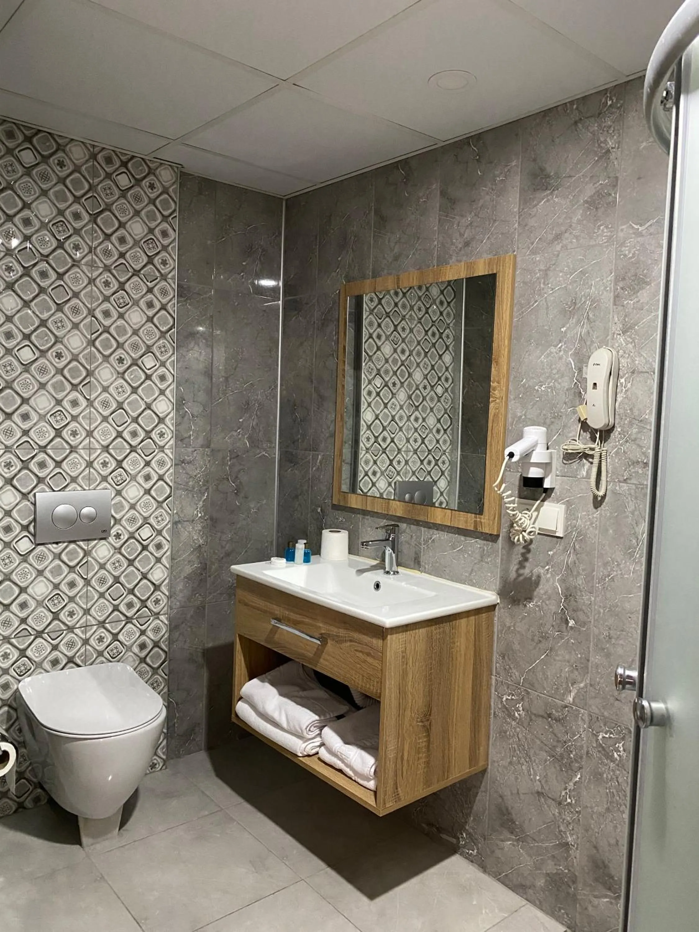 Bathroom in Terzioglu Otel