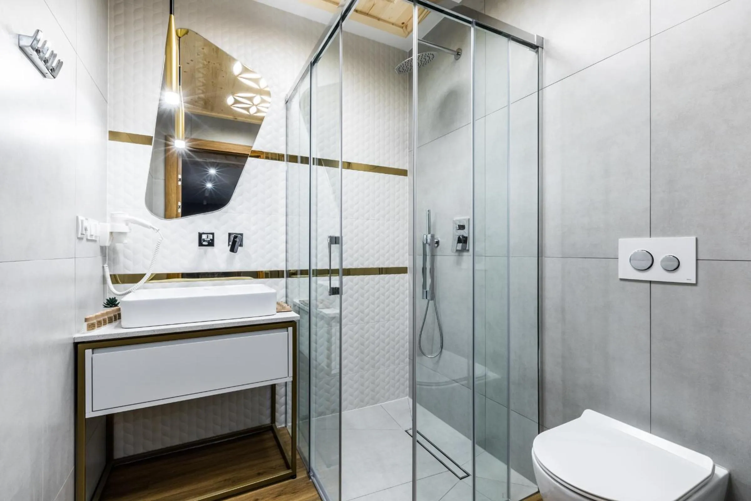 Shower in Aparthotel Prestige & SPA