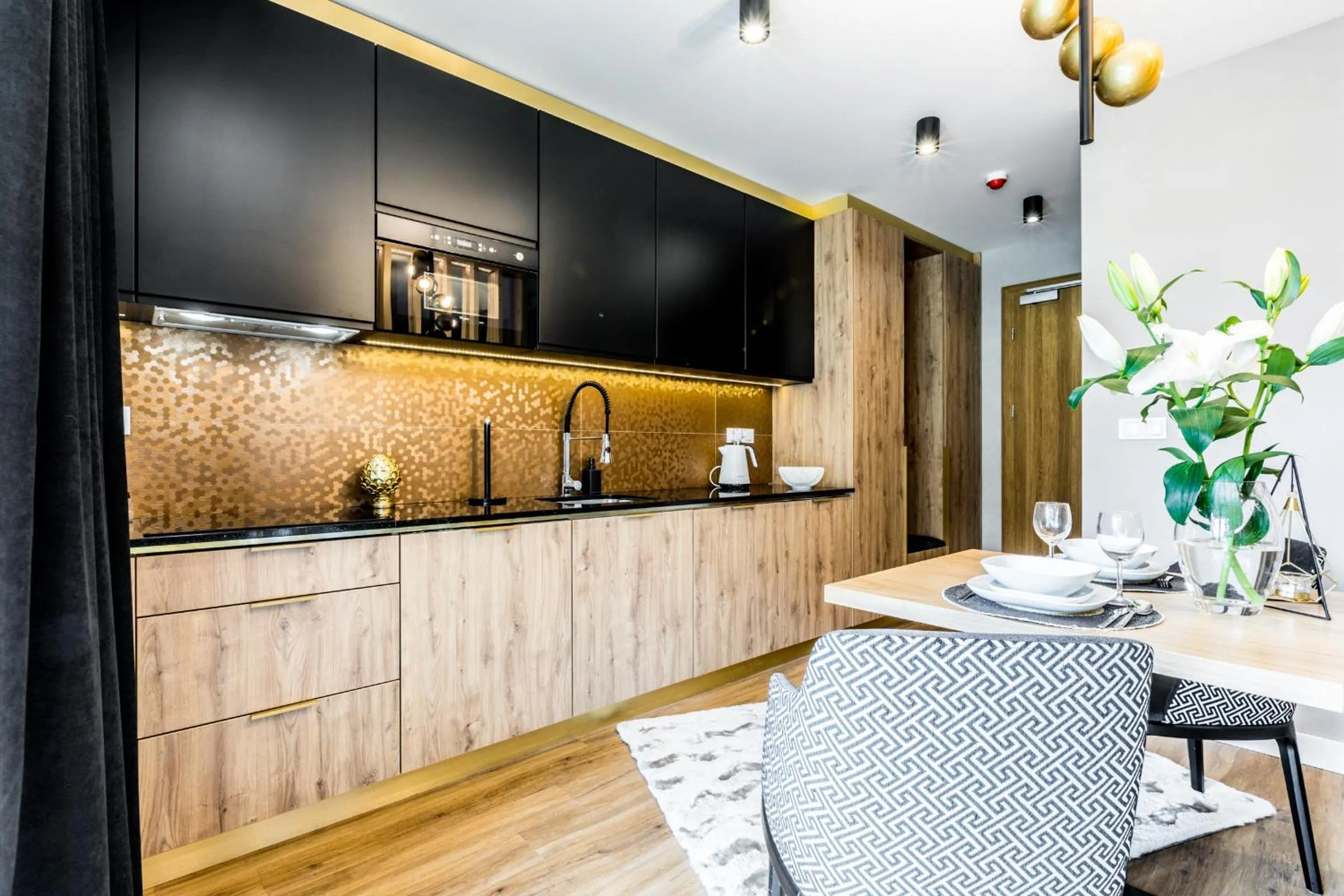 Kitchen or kitchenette in Aparthotel Prestige & SPA
