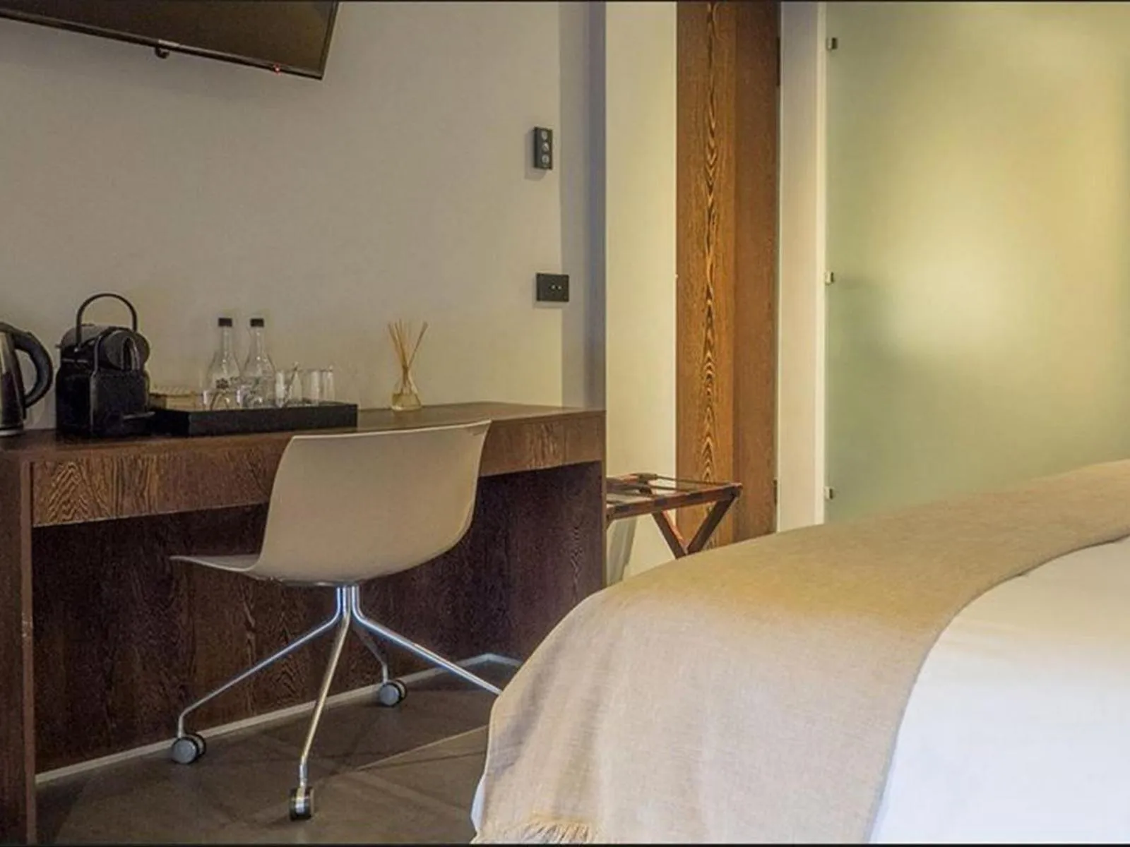 Bedroom, Bed in The Ocean View Guest House