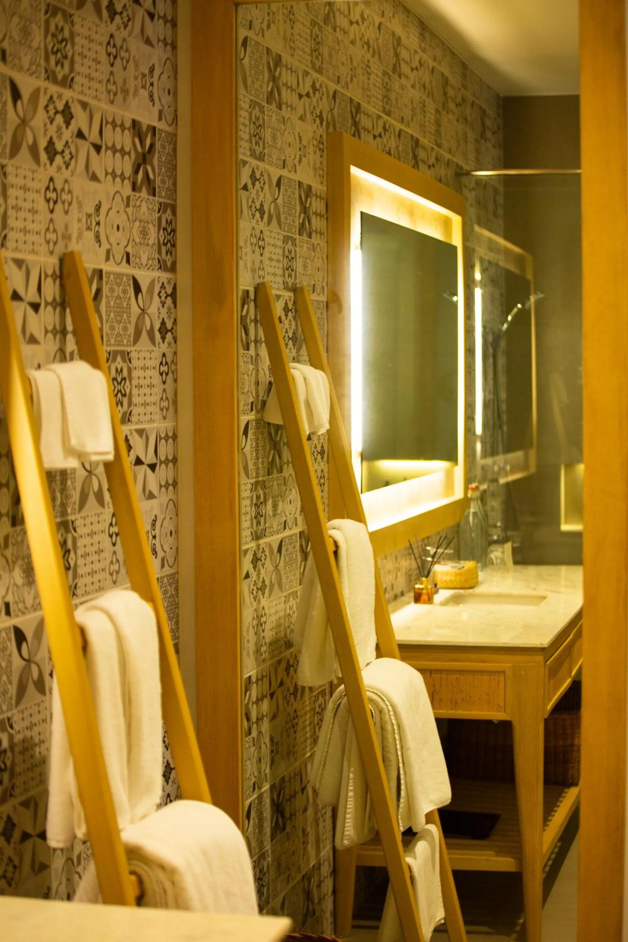 ANGKLA Beach Club & Boutique Resort