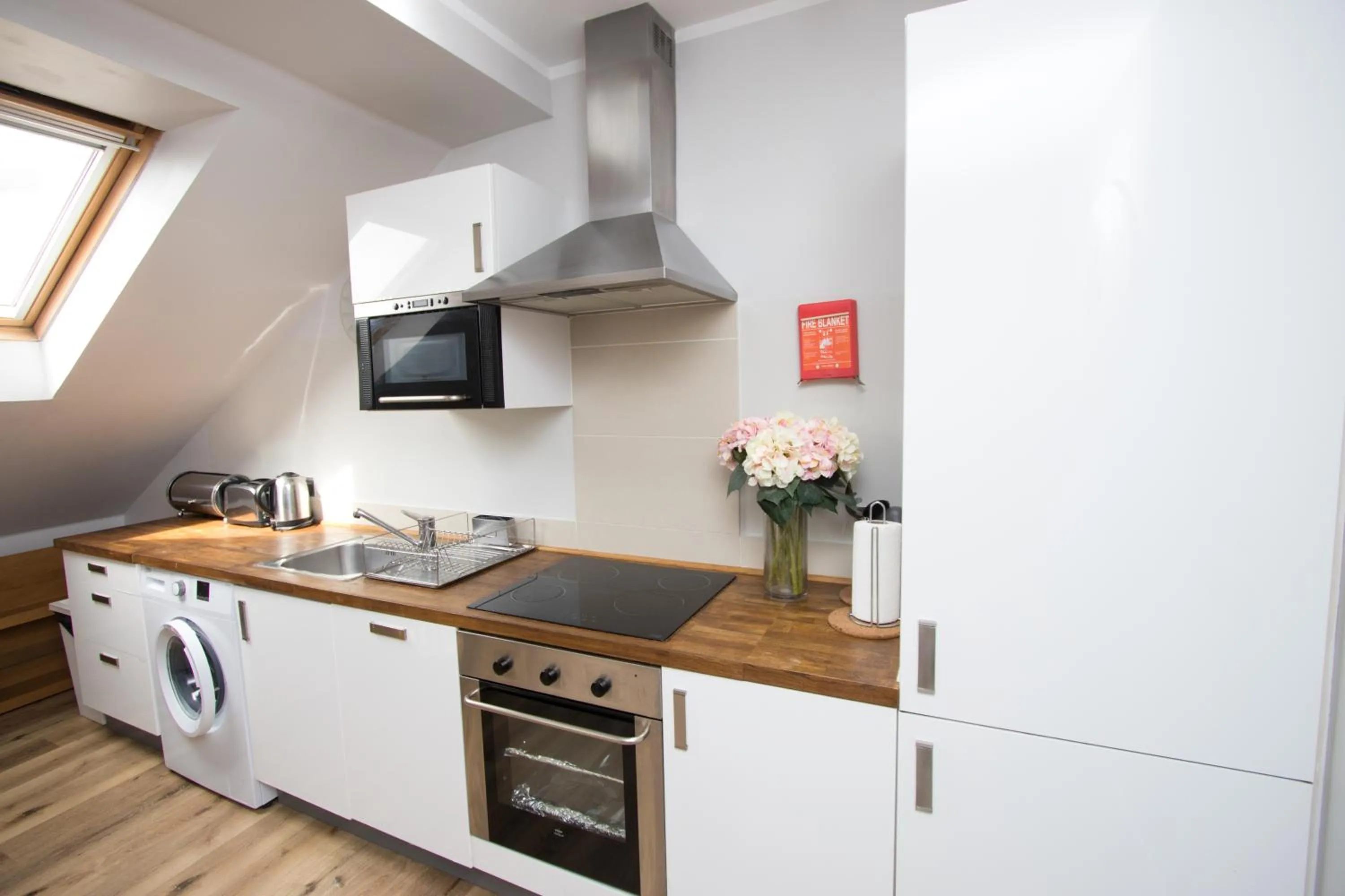 Kitchen or kitchenette in Westciti Croydon Serviced Apartments